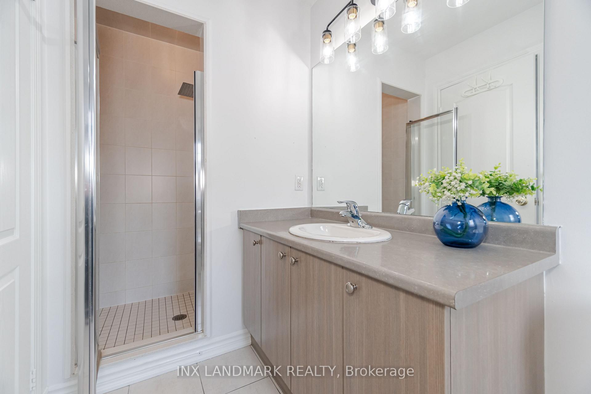 Photo 29 of 72 Magdalene Crescent, Brampton, Heart Lake — HOMEH