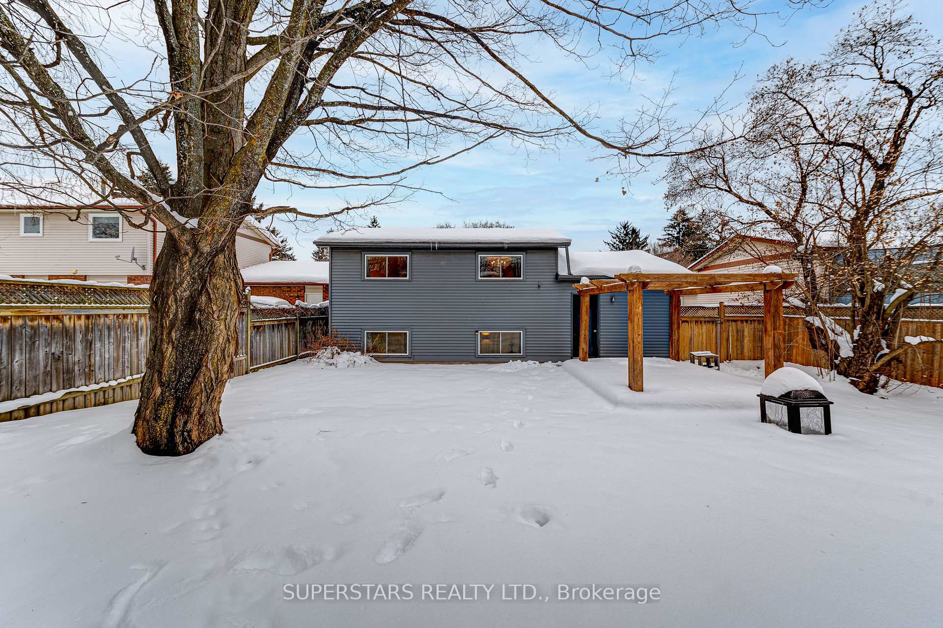 Photo 3 of 92 Janice Drive, Barrie, Sunnidale — HOMEH