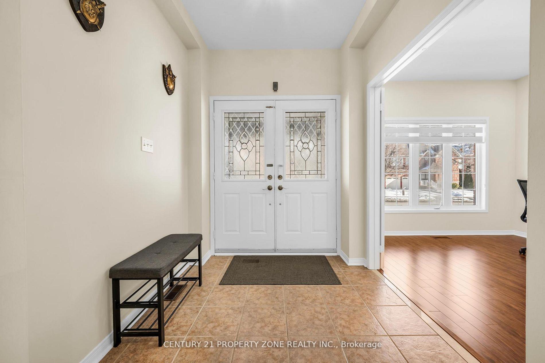 Photo 3 of 82 Brisdale Drive, Brampton, Fletcher's Meadow — HOMEH