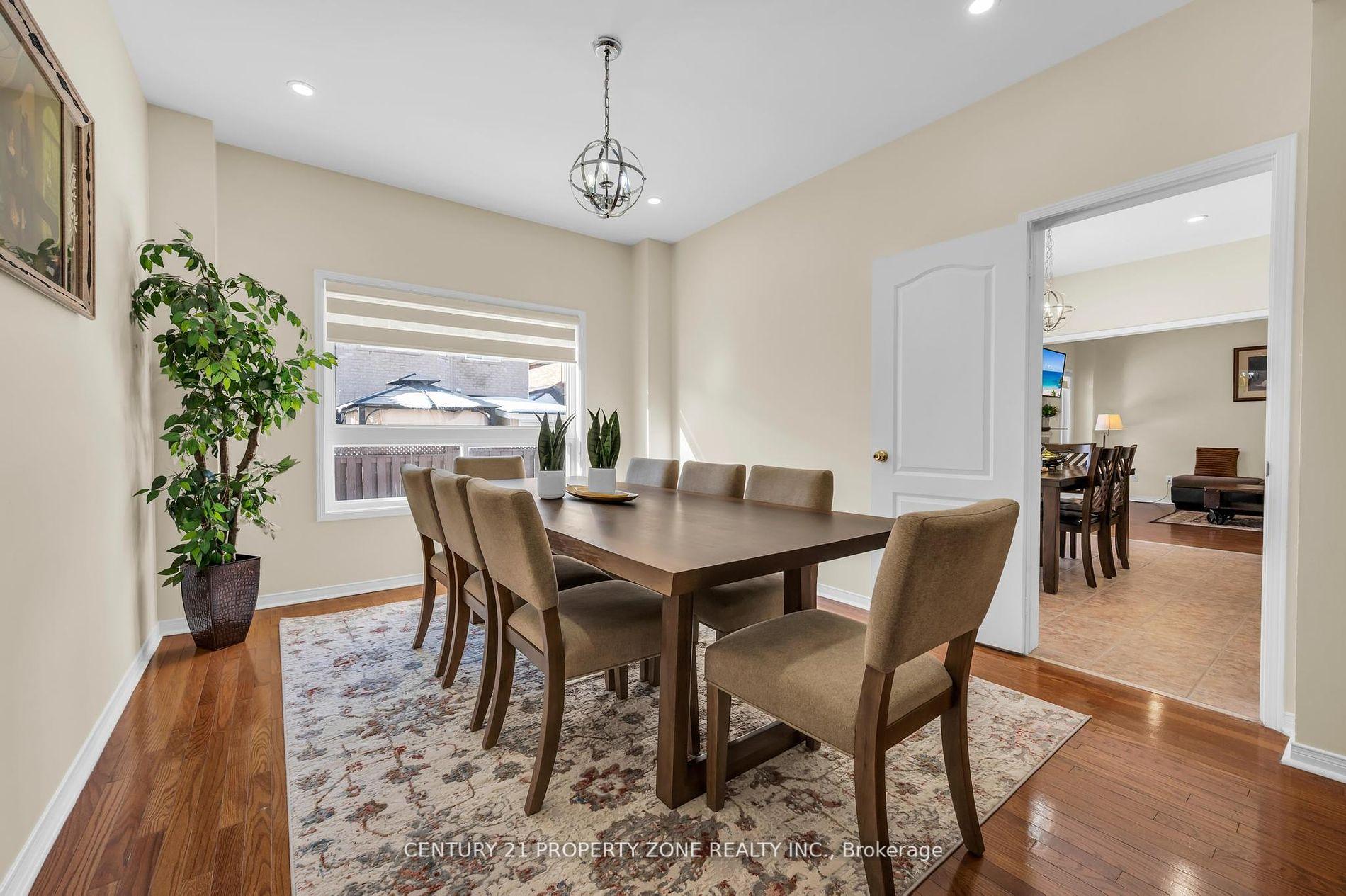 Photo 9 of 82 Brisdale Drive, Brampton, Fletcher's Meadow — HOMEH