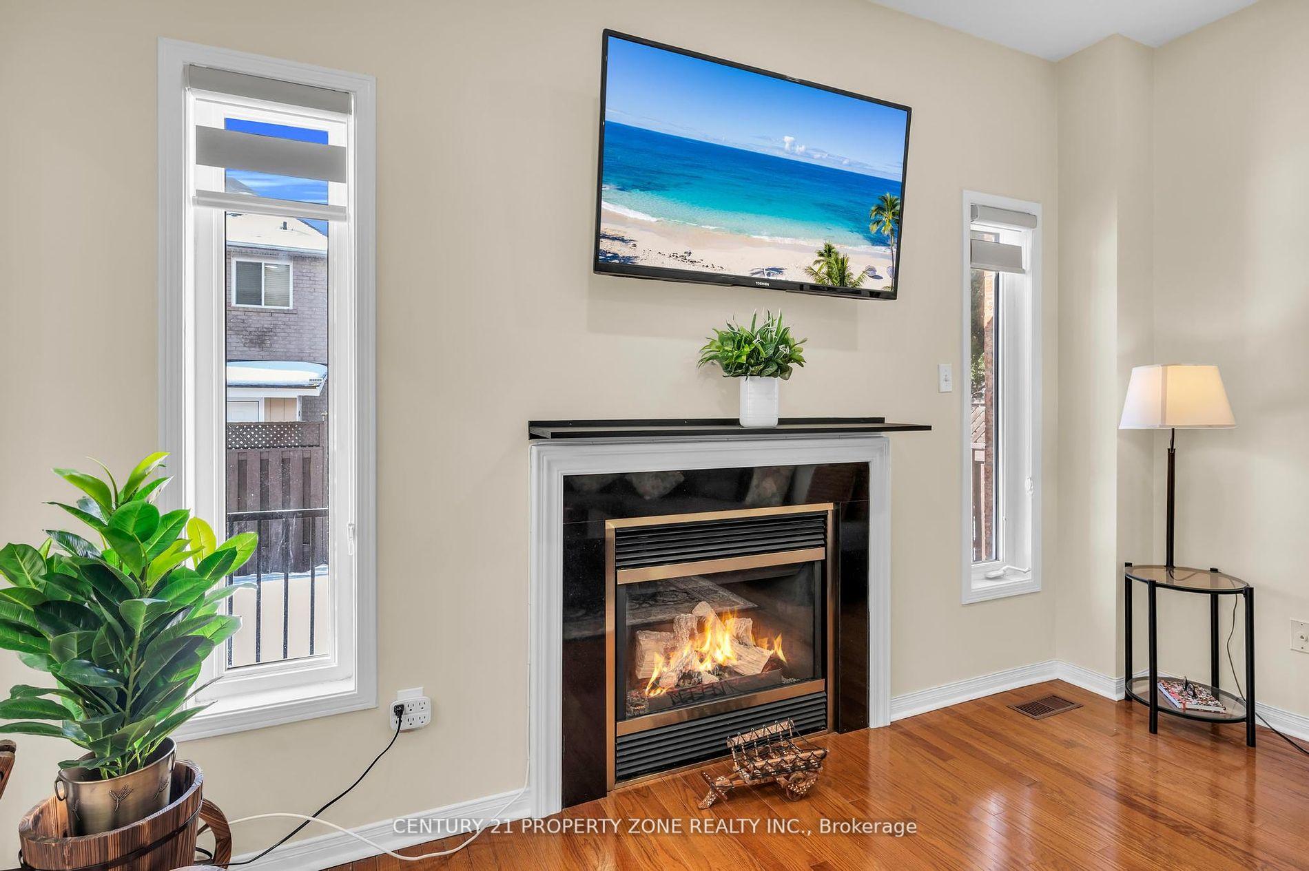 Photo 11 of 82 Brisdale Drive, Brampton, Fletcher's Meadow — HOMEH