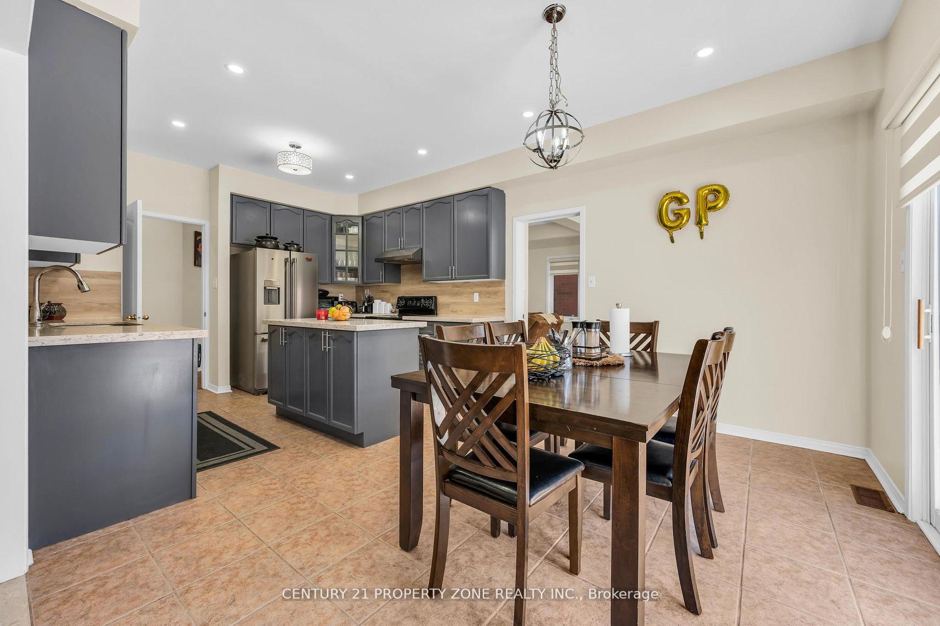 Photo 14 of 82 Brisdale Drive, Brampton, Fletcher's Meadow — HOMEH