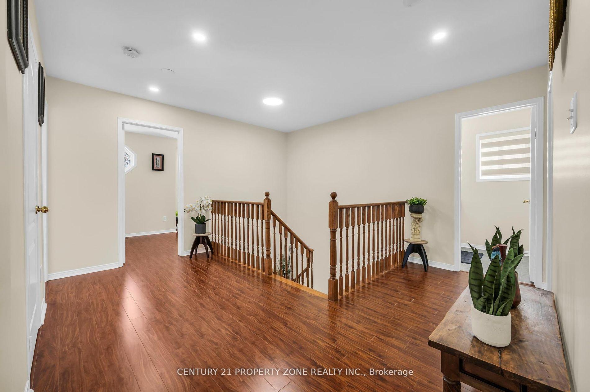 Photo 20 of 82 Brisdale Drive, Brampton, Fletcher's Meadow — HOMEH