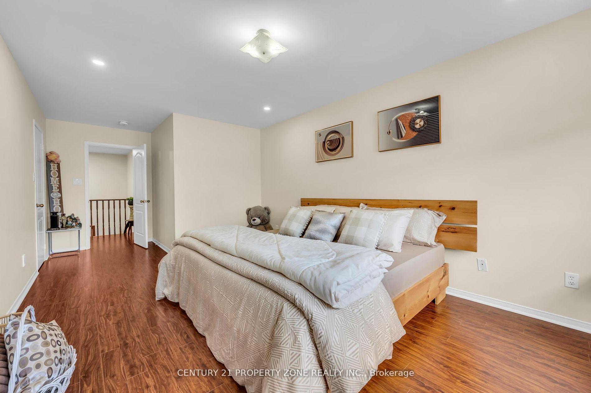 Photo 26 of 82 Brisdale Drive, Brampton, Fletcher's Meadow — HOMEH