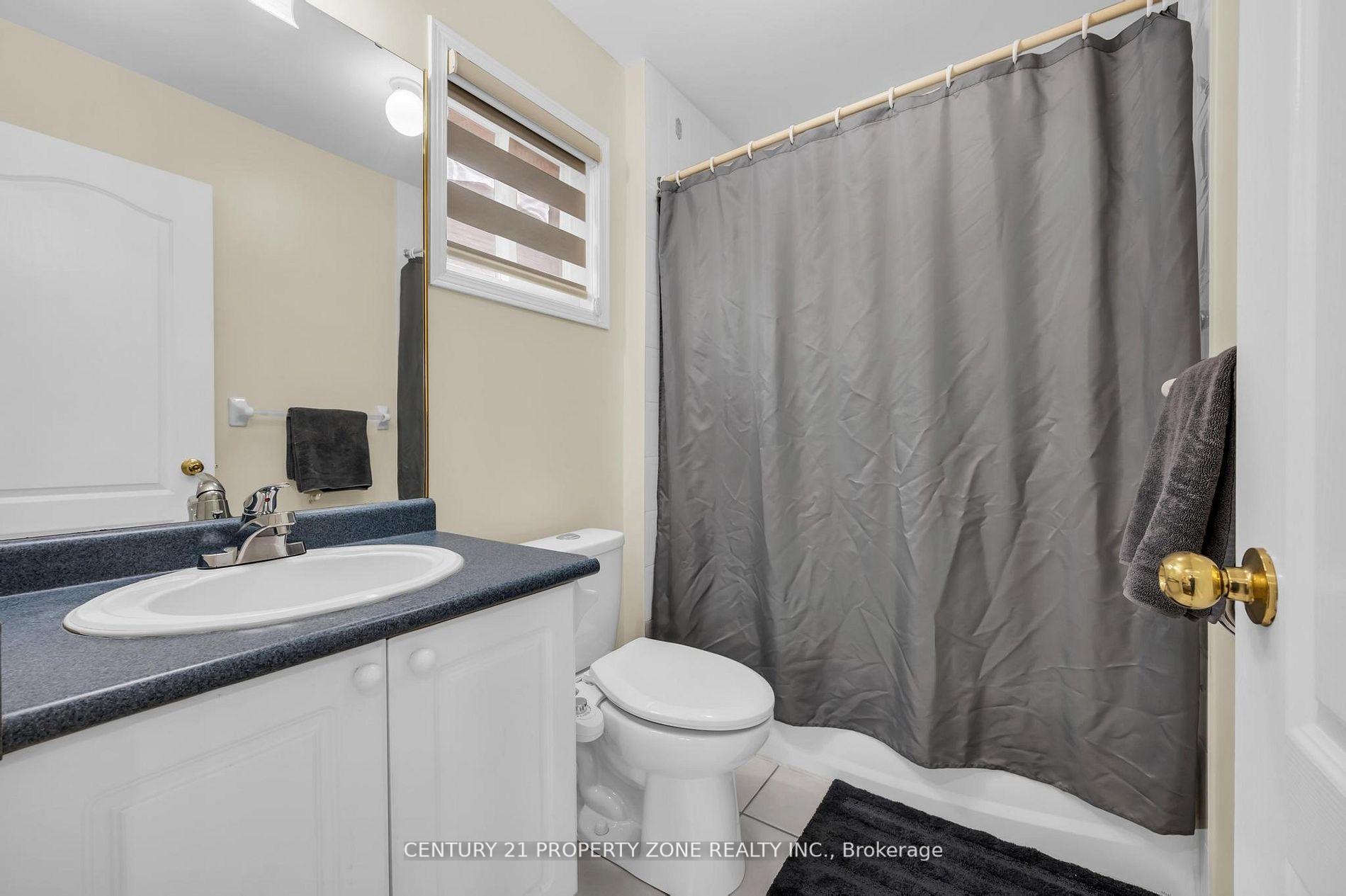 Photo 31 of 82 Brisdale Drive, Brampton, Fletcher's Meadow — HOMEH