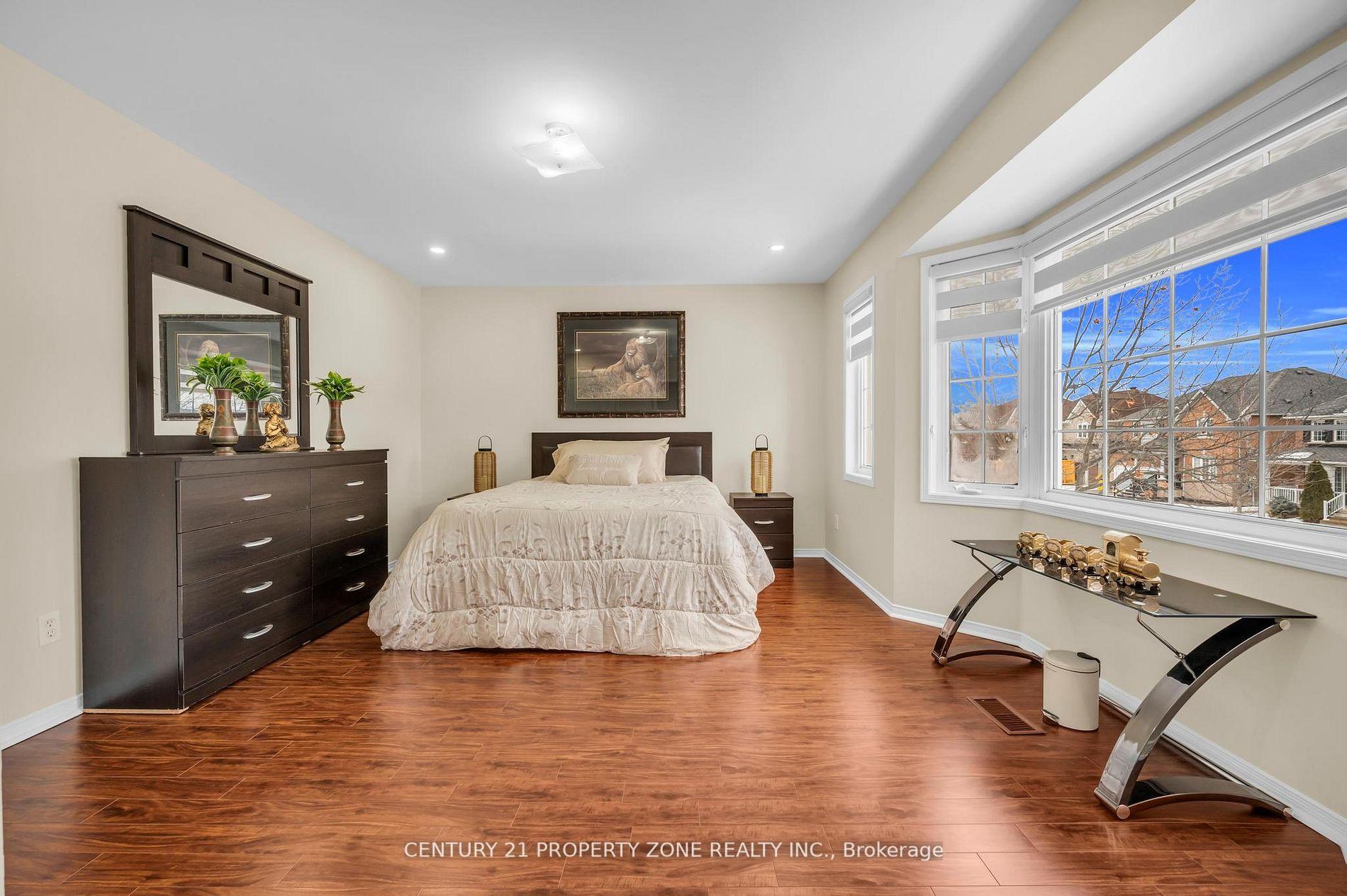 Photo 32 of 82 Brisdale Drive, Brampton, Fletcher's Meadow — HOMEH