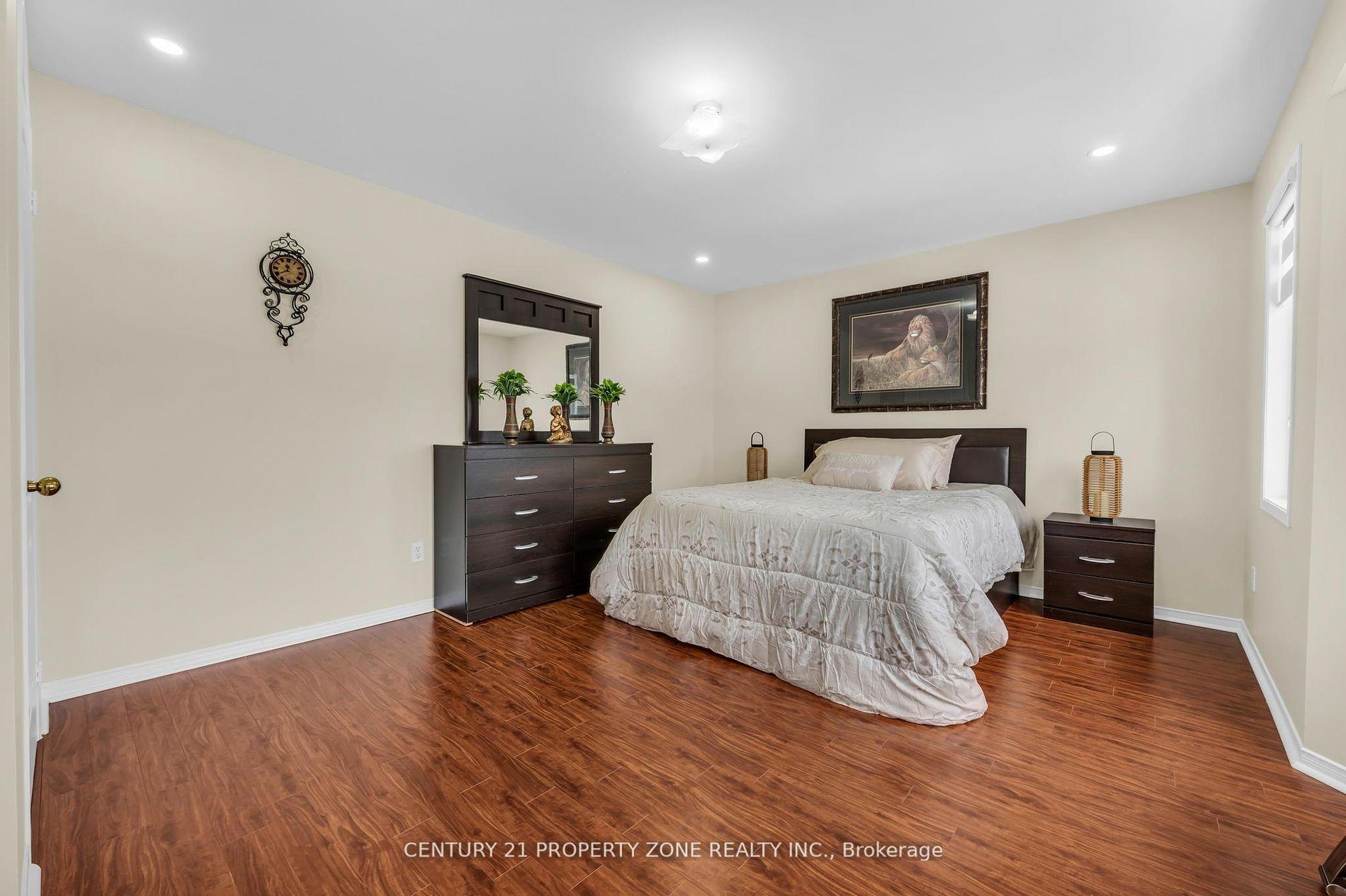 Photo 33 of 82 Brisdale Drive, Brampton, Fletcher's Meadow — HOMEH