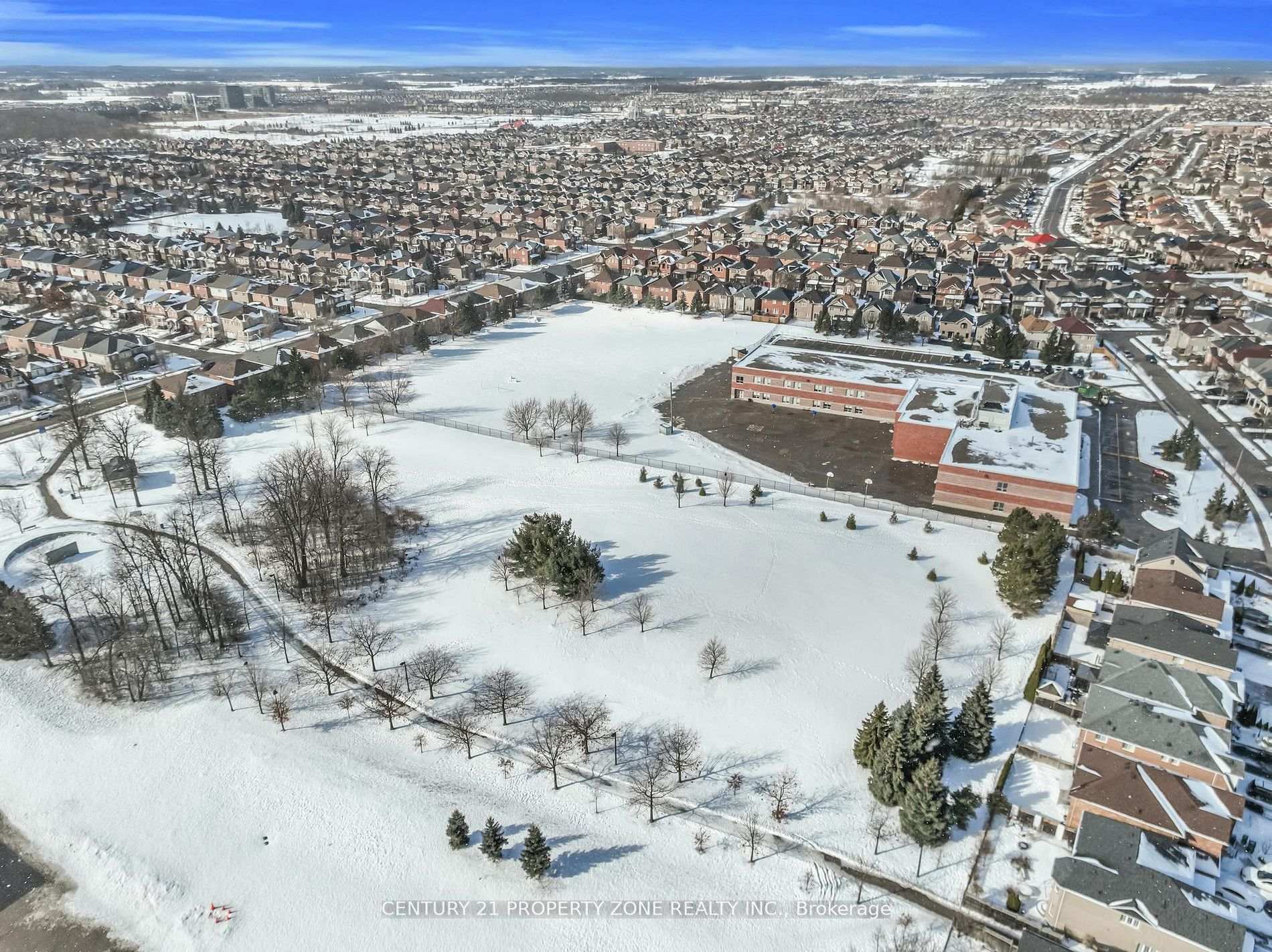 Photo 46 of 82 Brisdale Drive, Brampton, Fletcher's Meadow — HOMEH