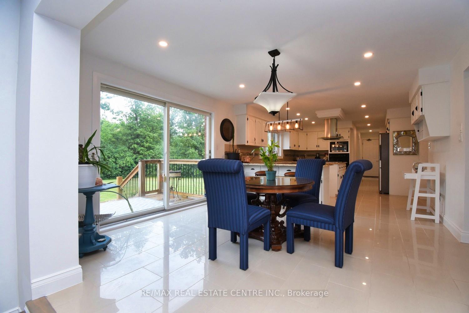 Photo 13 of 237 Highland Road E, Hamilton, Rural Stoney Creek — HOMEH