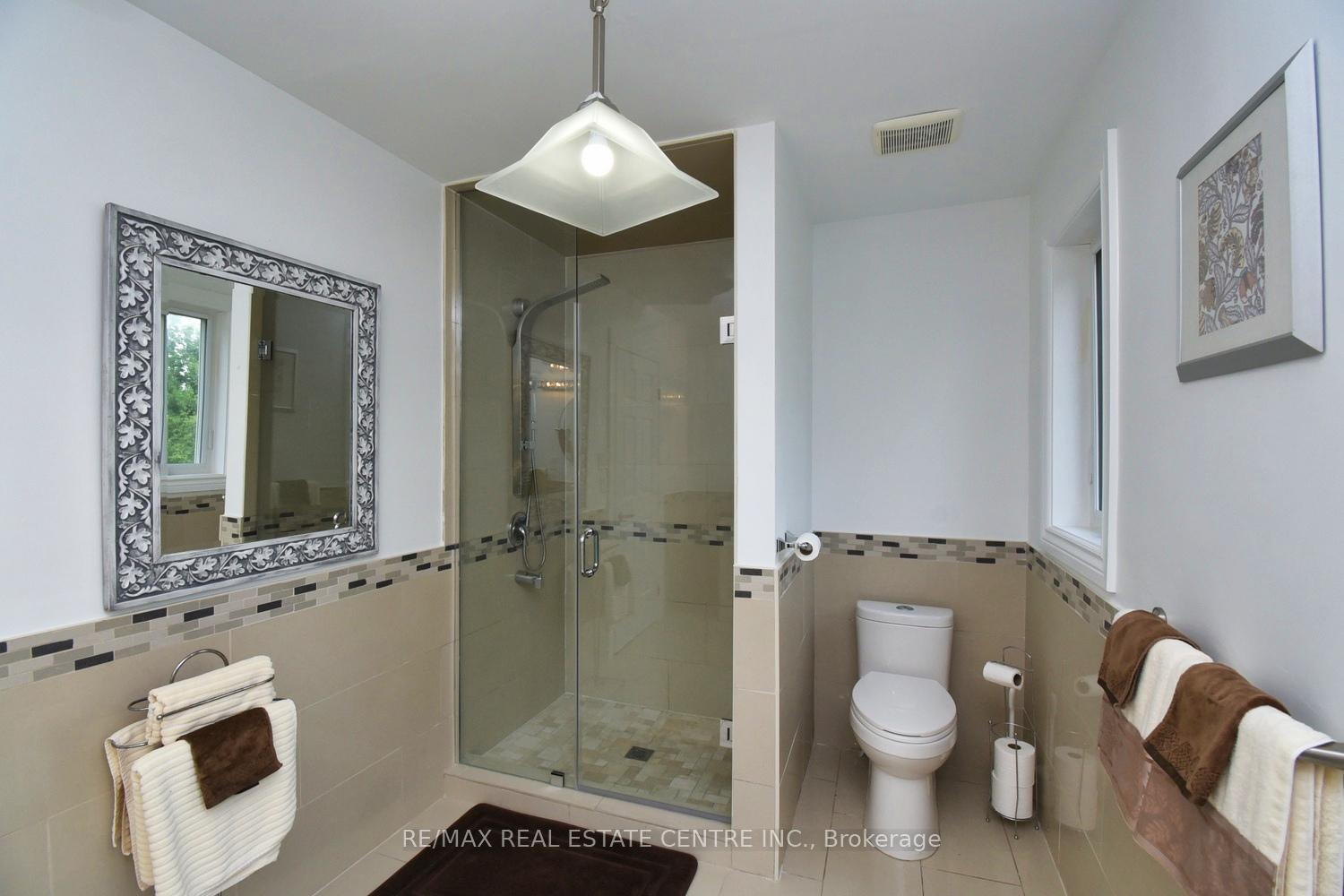 Photo 32 of 237 Highland Road E, Hamilton, Rural Stoney Creek — HOMEH