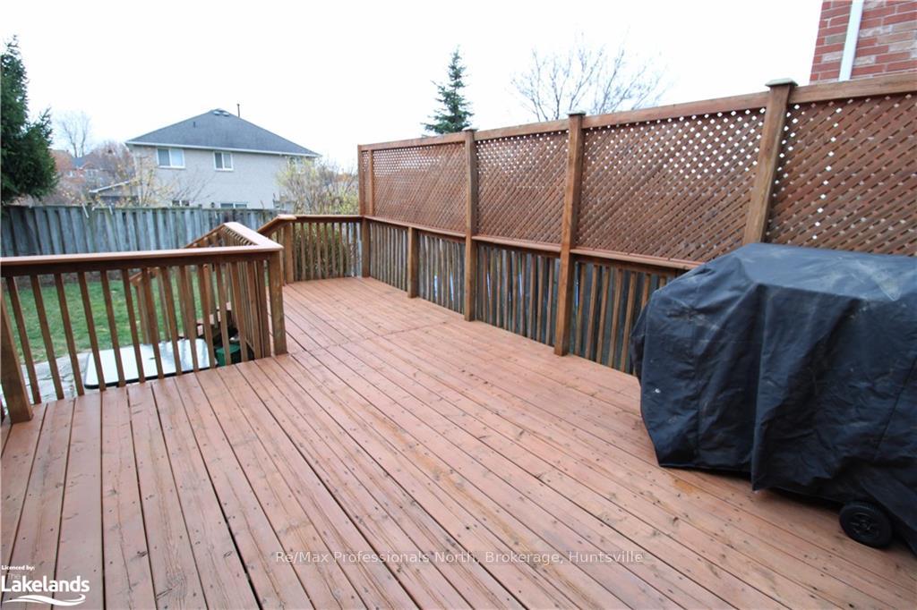 Photo 9 of 169 Taylor Drive, Barrie, Bayshore — HOMEH
