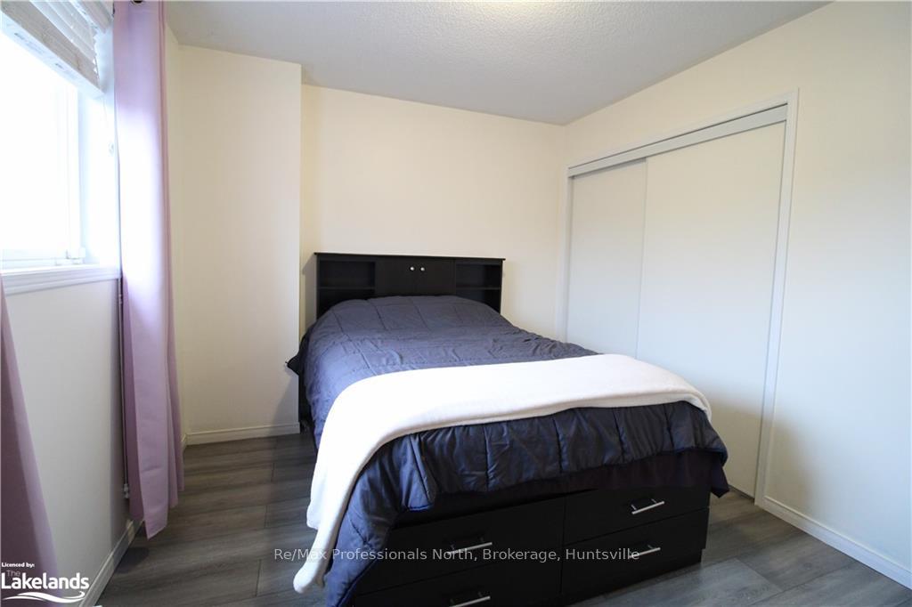 Photo 33 of 169 Taylor Drive, Barrie, Bayshore — HOMEH