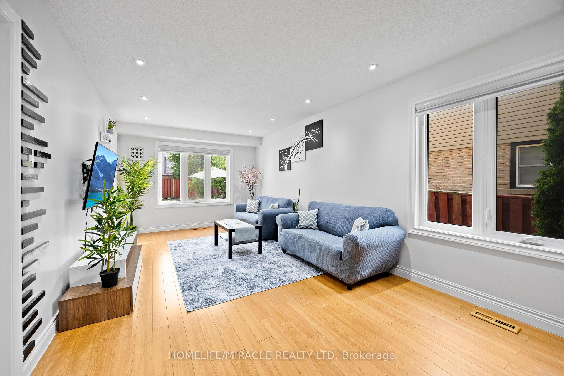 Photo 9 of 21 Folkstone Crescent, Brampton, Southgate — HOMEH