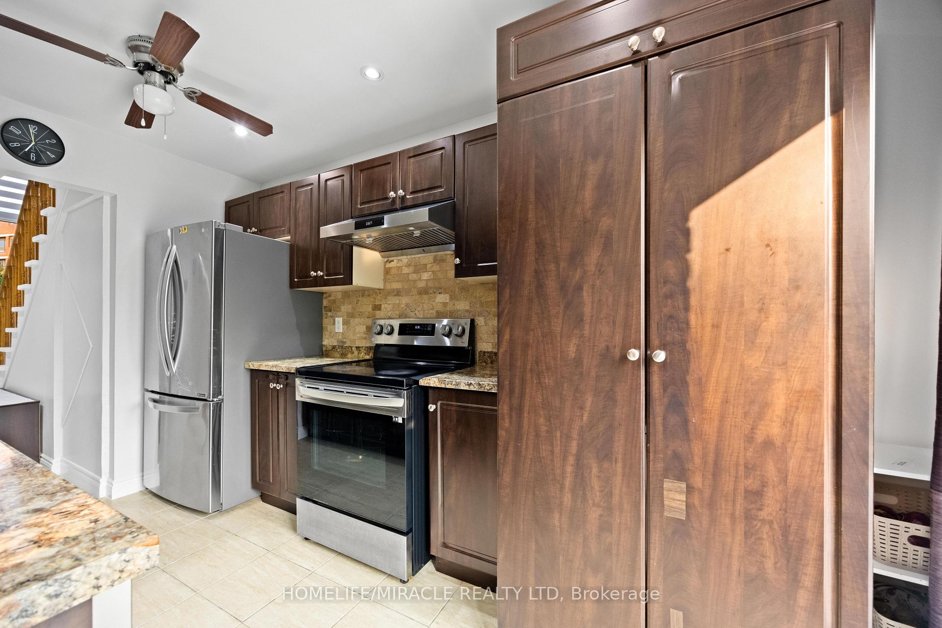 Photo 14 of 21 Folkstone Crescent, Brampton, Southgate — HOMEH