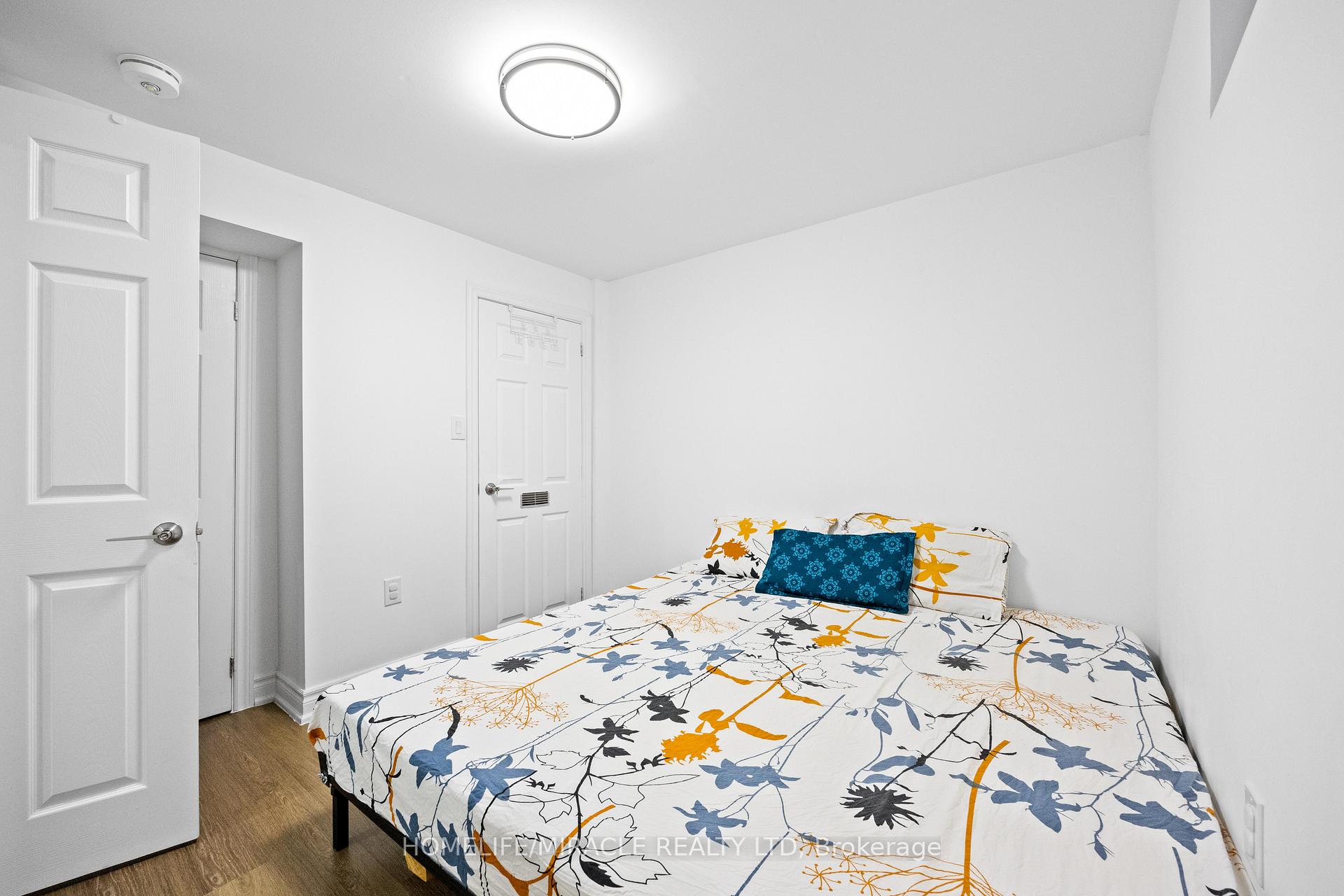 Photo 44 of 21 Folkstone Crescent, Brampton, Southgate — HOMEH