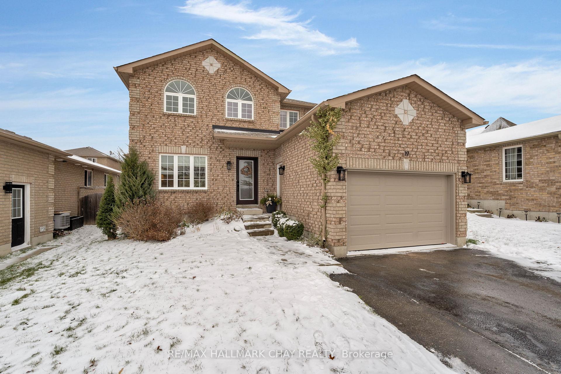 Photo 1 of 19 Michelle Drive, Barrie, Painswick South — HOMEH