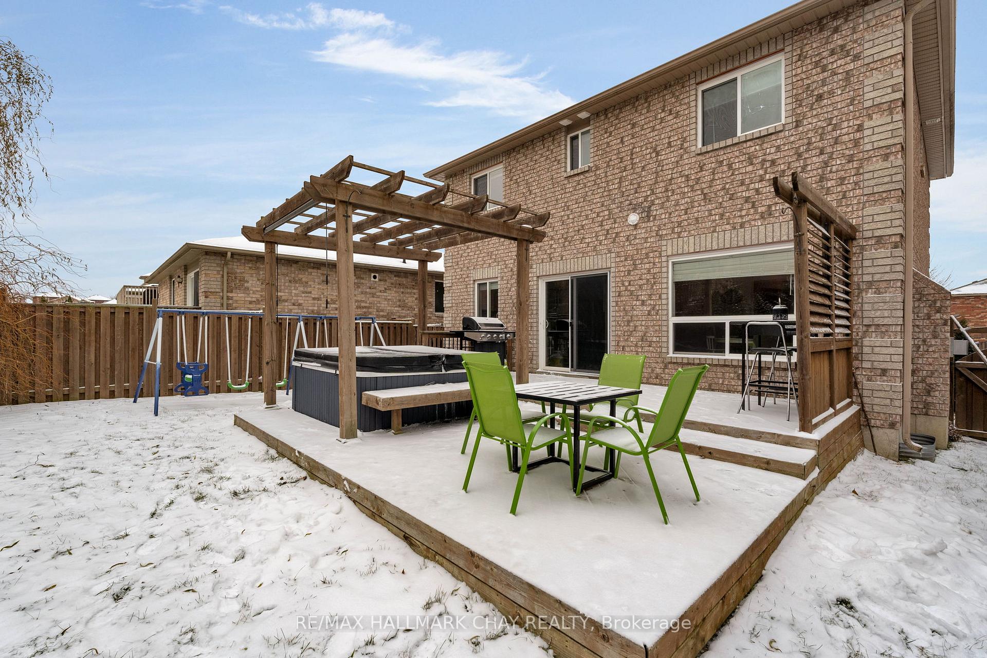 Photo 26 of 19 Michelle Drive, Barrie, Painswick South — HOMEH