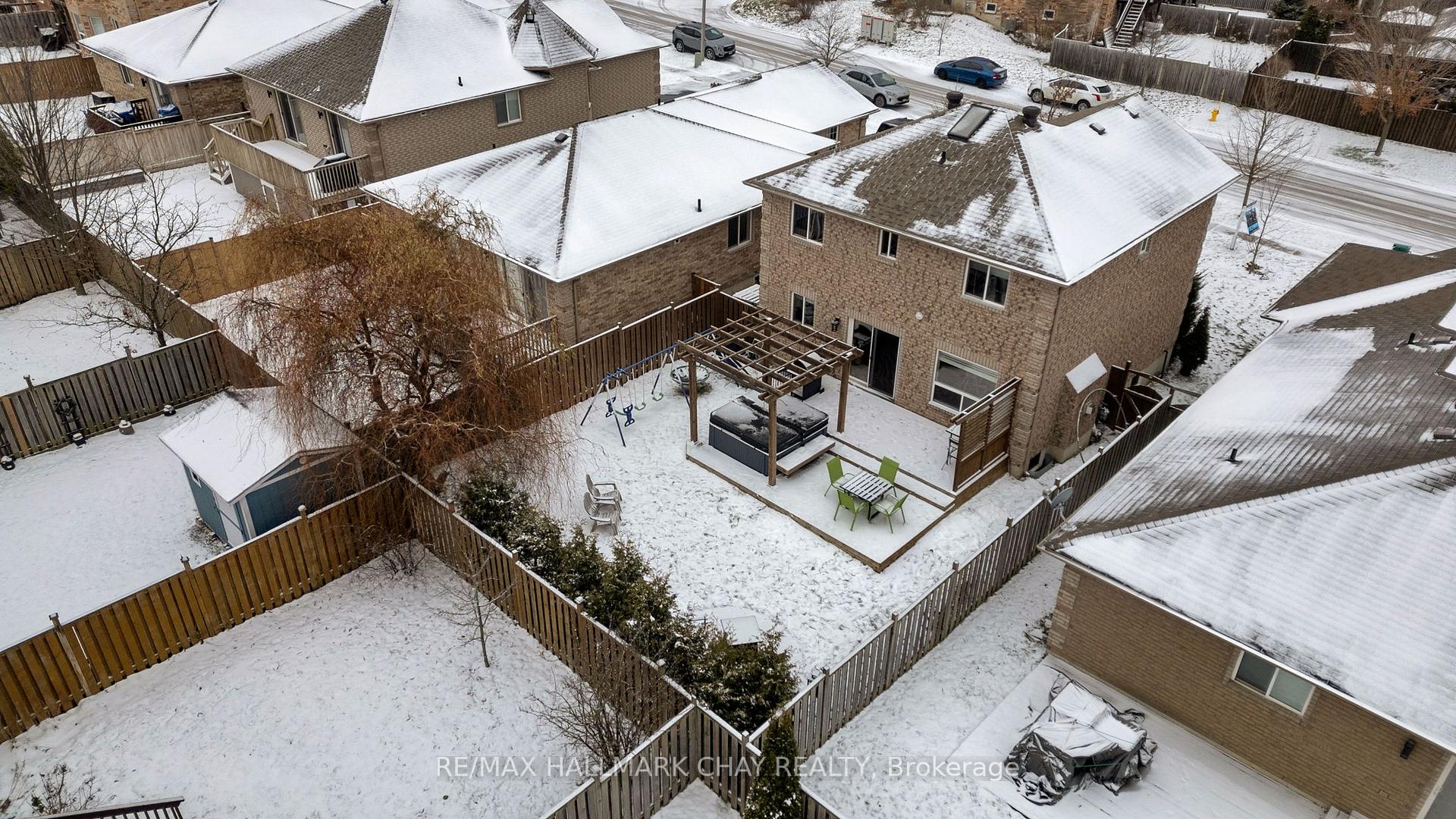 Photo 35 of 19 Michelle Drive, Barrie, Painswick South — HOMEH