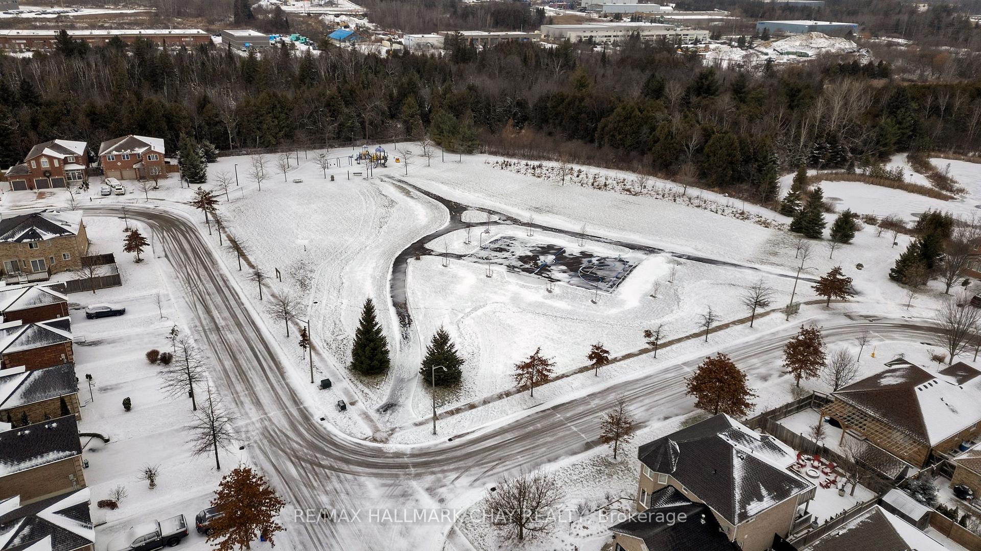 Photo 37 of 19 Michelle Drive, Barrie, Painswick South — HOMEH