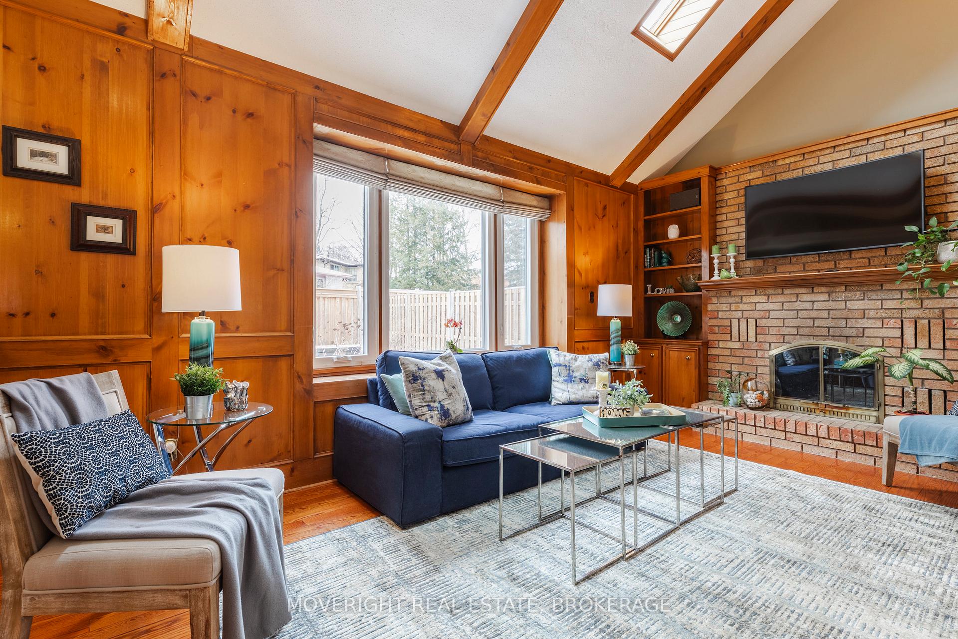 Photo 11 of 62 Templer Drive, Hamilton, Ancaster — HOMEH