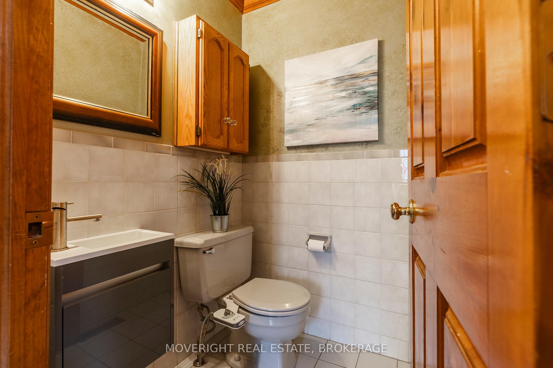 Photo 14 of 62 Templer Drive, Hamilton, Ancaster — HOMEH