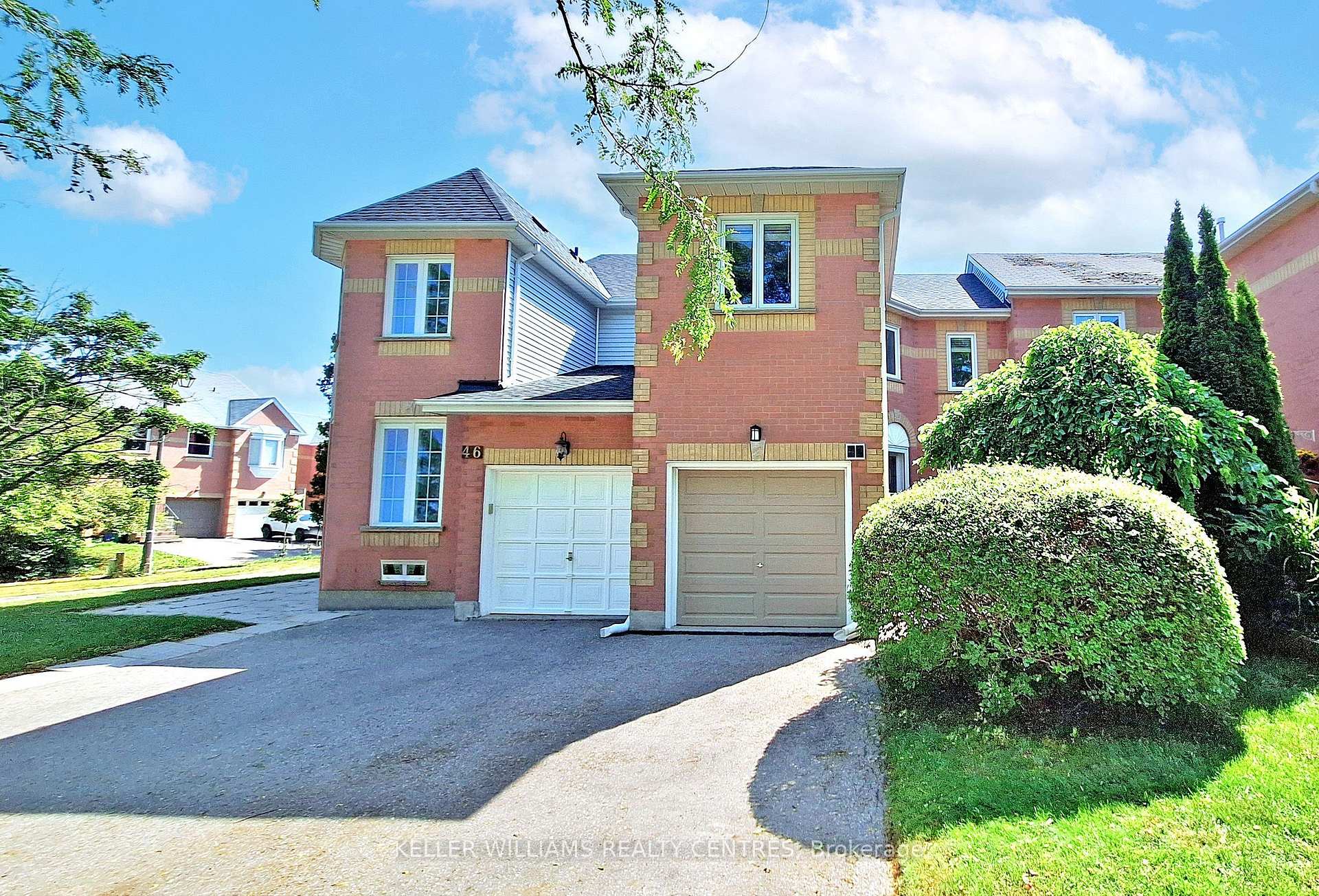 Photo 1 of 42 Covent Crescent, Aurora, Aurora Highlands — HOMEH