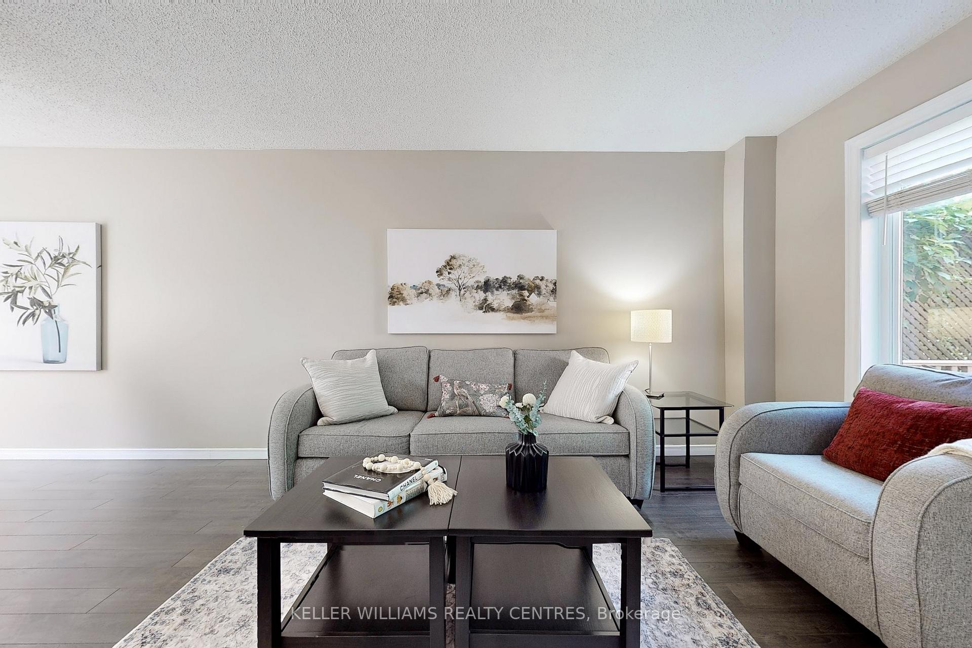 Photo 7 of 42 Covent Crescent, Aurora, Aurora Highlands — HOMEH