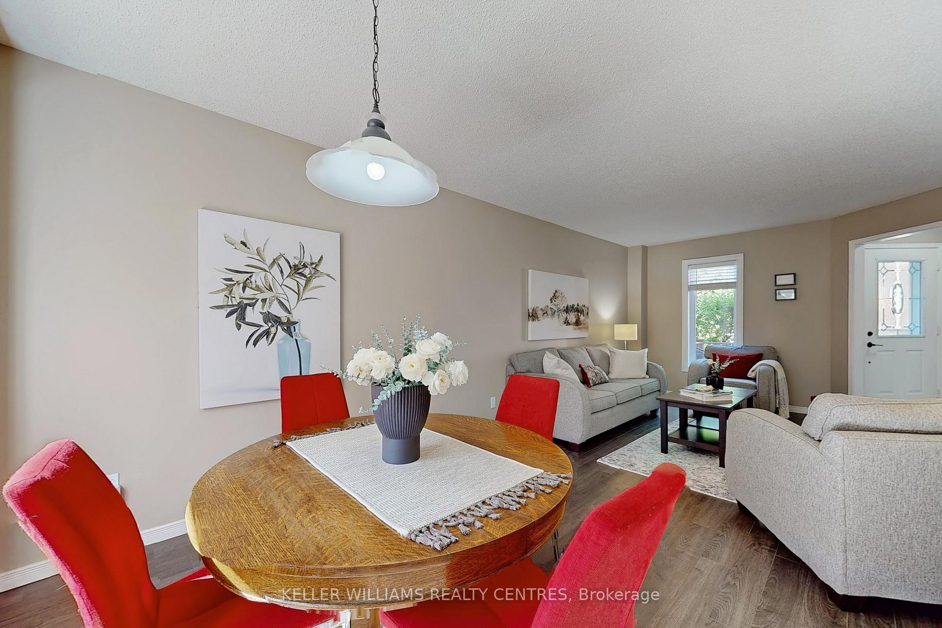 Photo 8 of 42 Covent Crescent, Aurora, Aurora Highlands — HOMEH