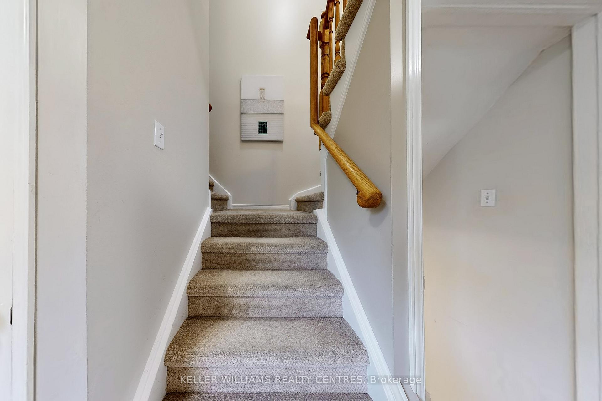 Photo 17 of 42 Covent Crescent, Aurora, Aurora Highlands — HOMEH