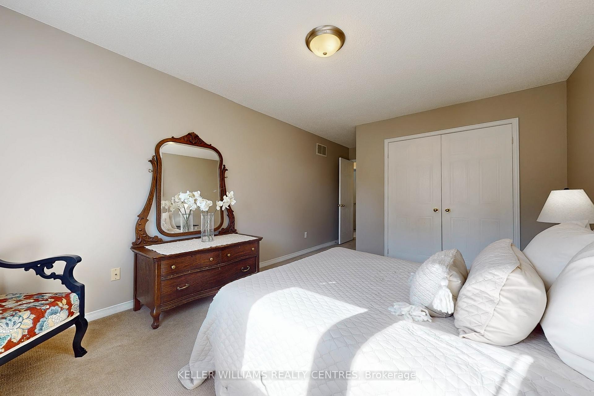 Photo 22 of 42 Covent Crescent, Aurora, Aurora Highlands — HOMEH