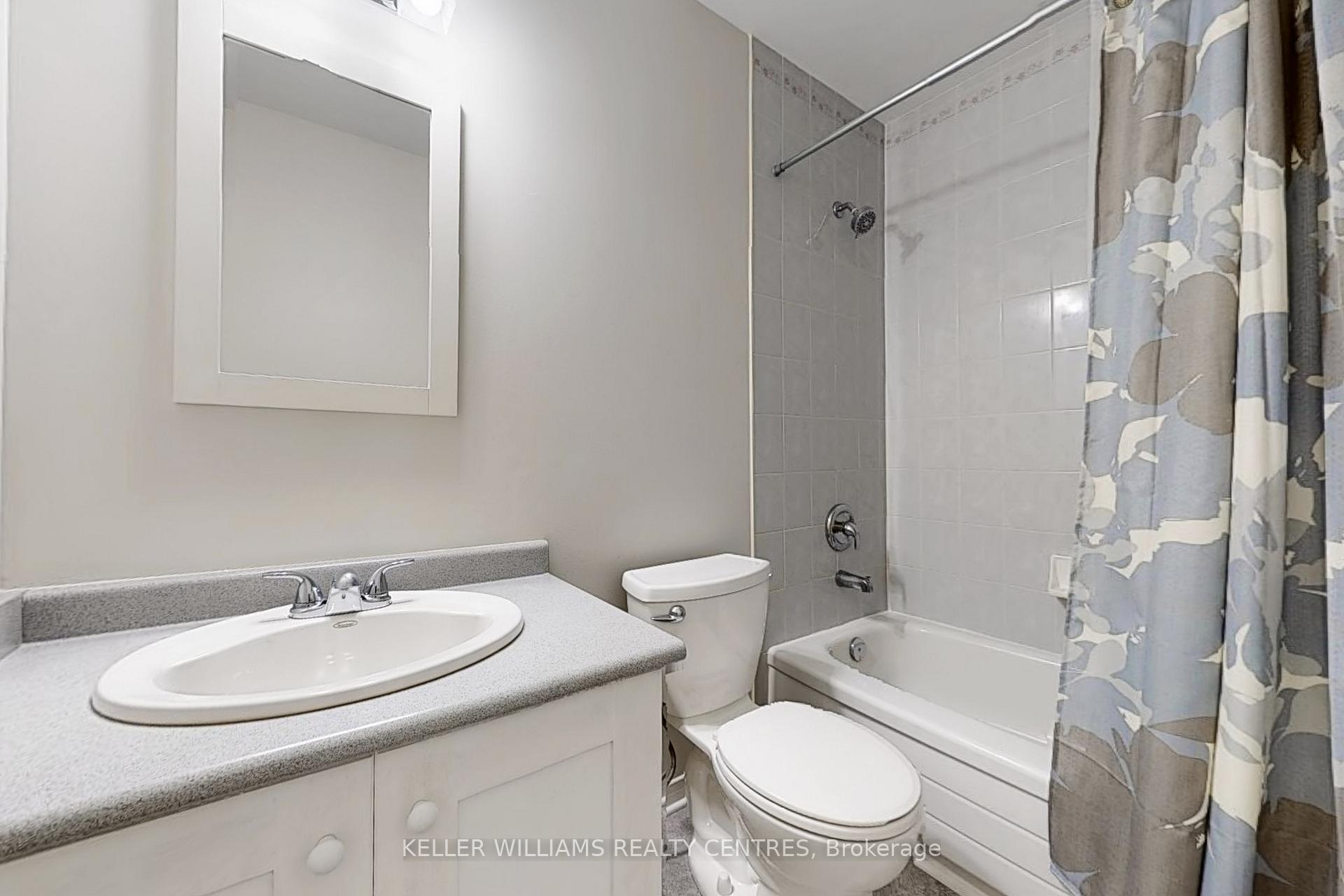 Photo 23 of 42 Covent Crescent, Aurora, Aurora Highlands — HOMEH
