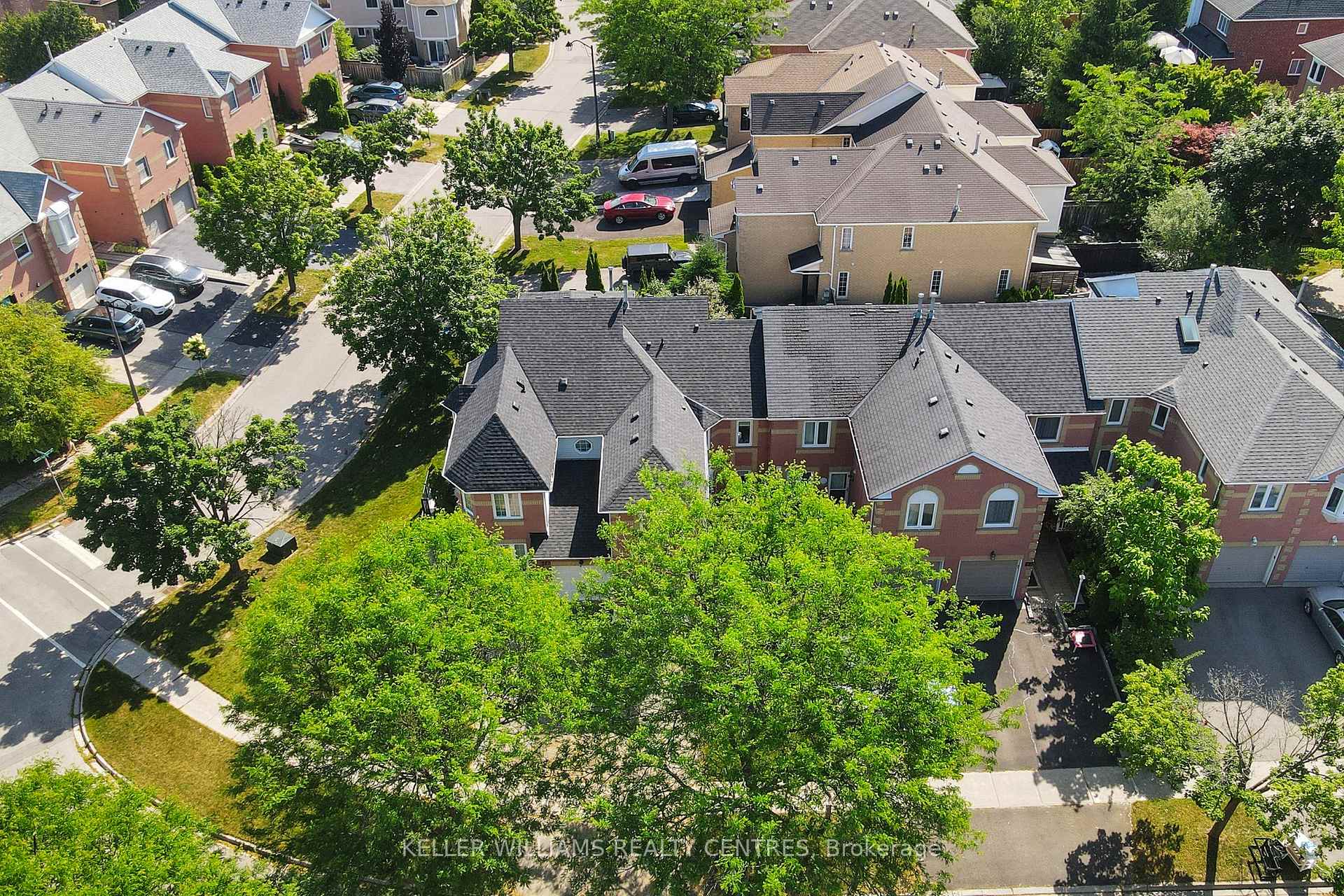 Photo 34 of 42 Covent Crescent, Aurora, Aurora Highlands — HOMEH