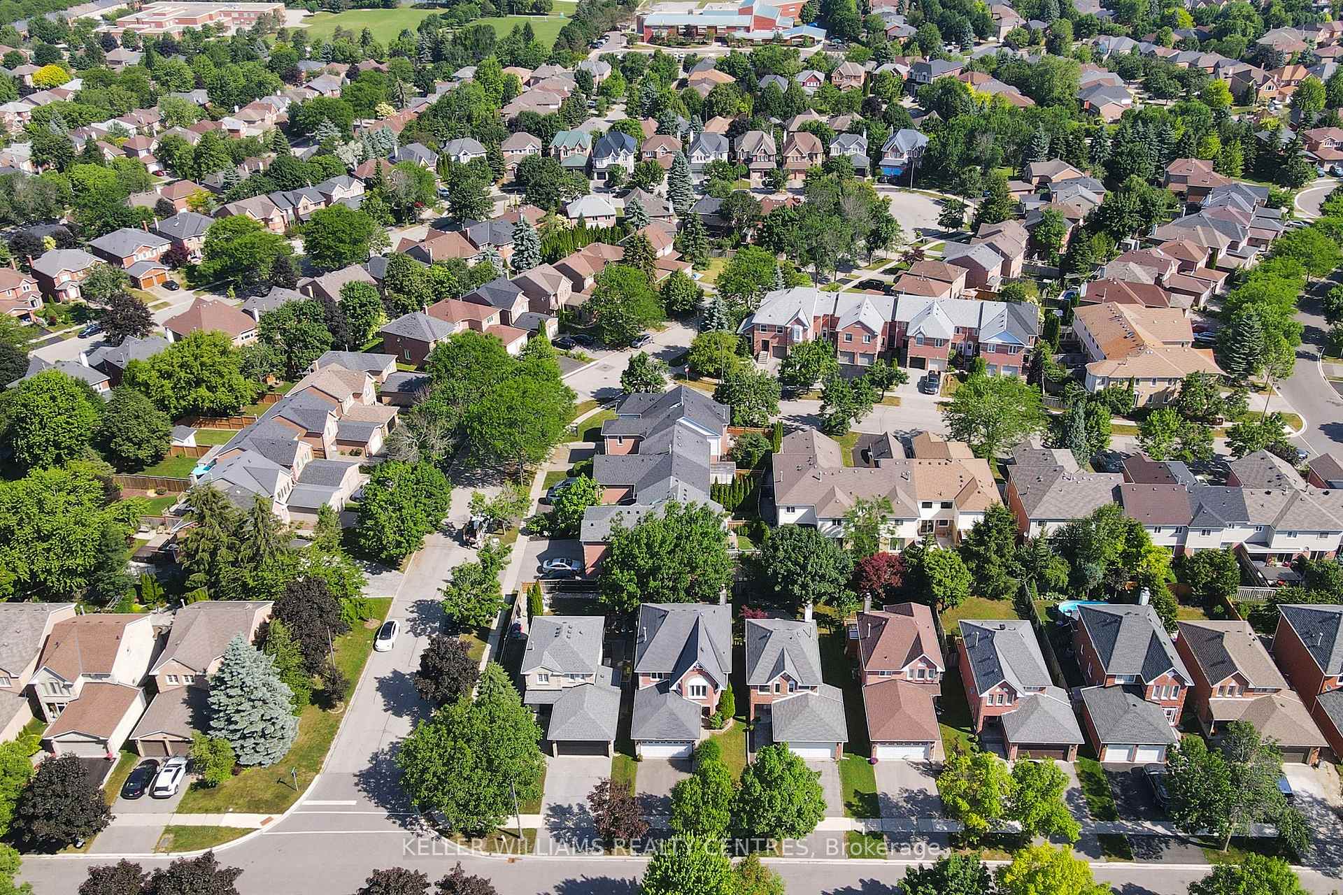 Photo 36 of 42 Covent Crescent, Aurora, Aurora Highlands — HOMEH