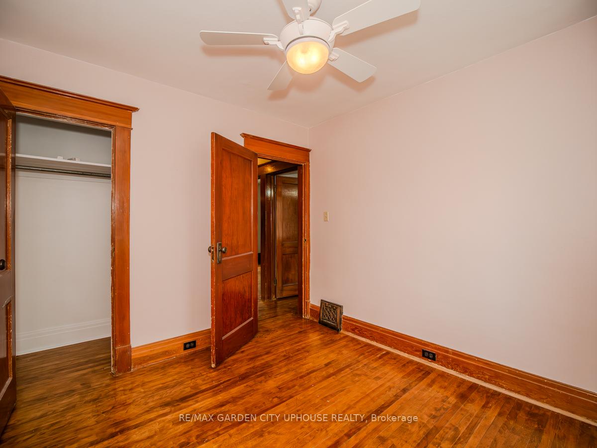 Photo 8 of 62 Thomas Street, St. Catharines, Downtown — HOMEH