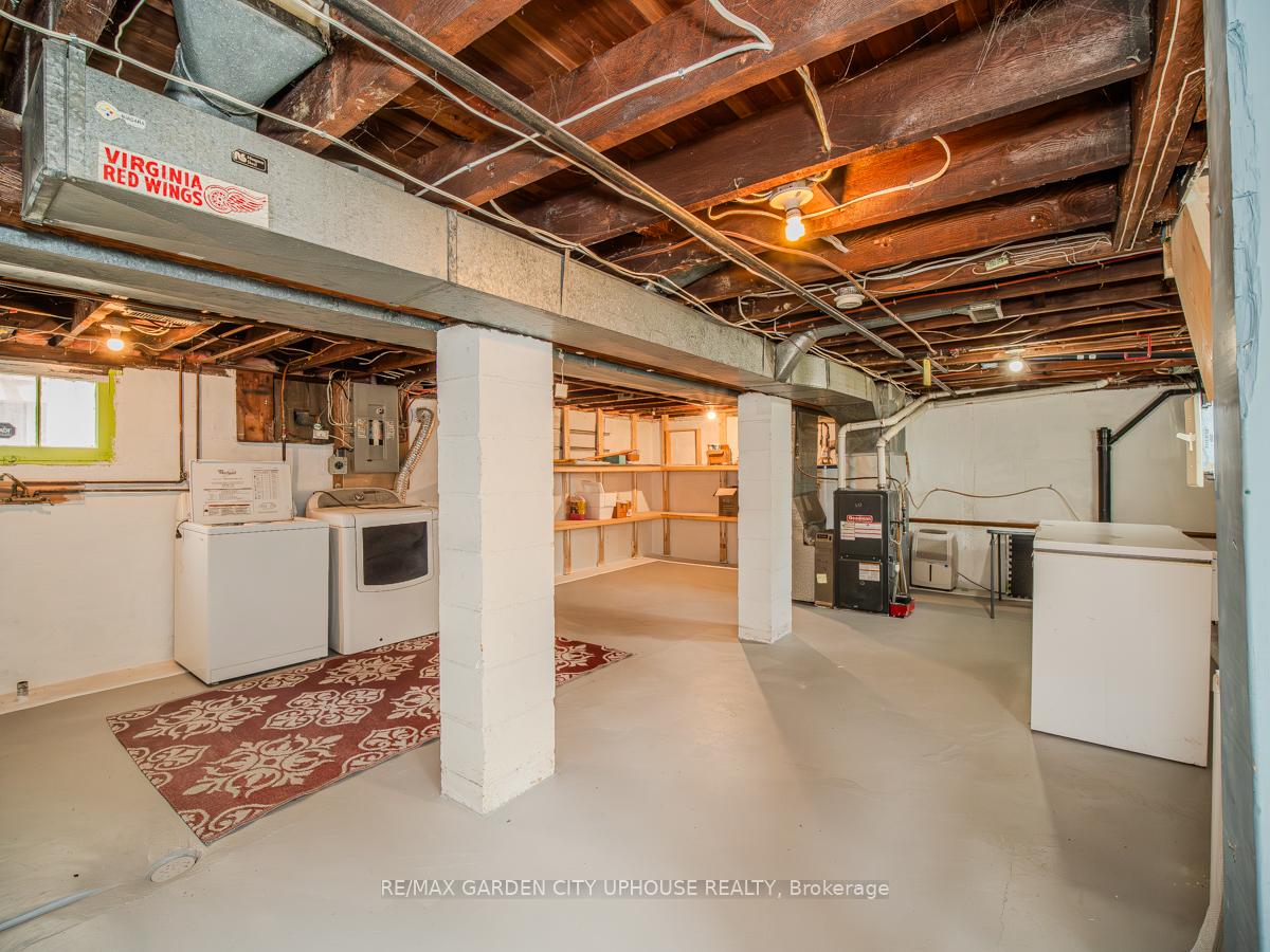 Photo 9 of 62 Thomas Street, St. Catharines, Downtown — HOMEH