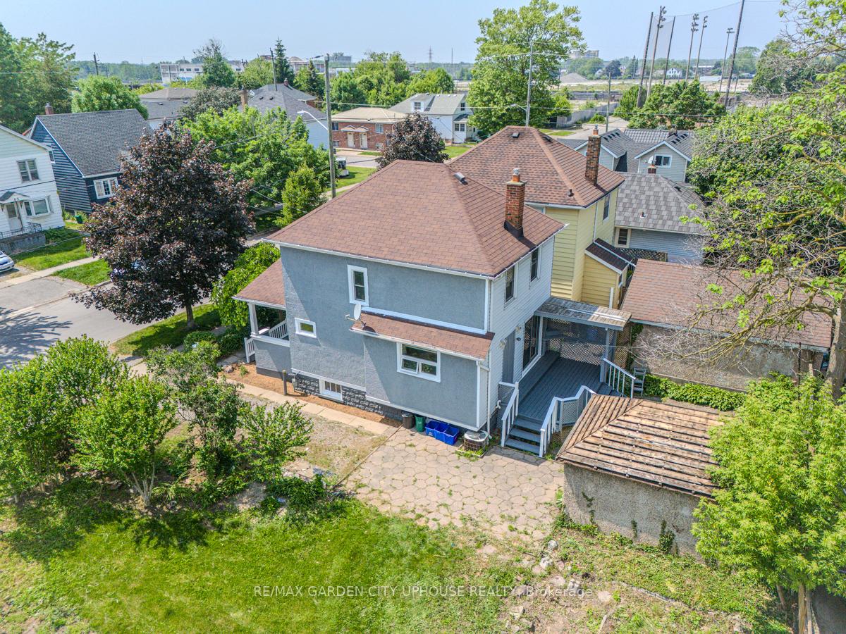 Photo 10 of 62 Thomas Street, St. Catharines, Downtown — HOMEH