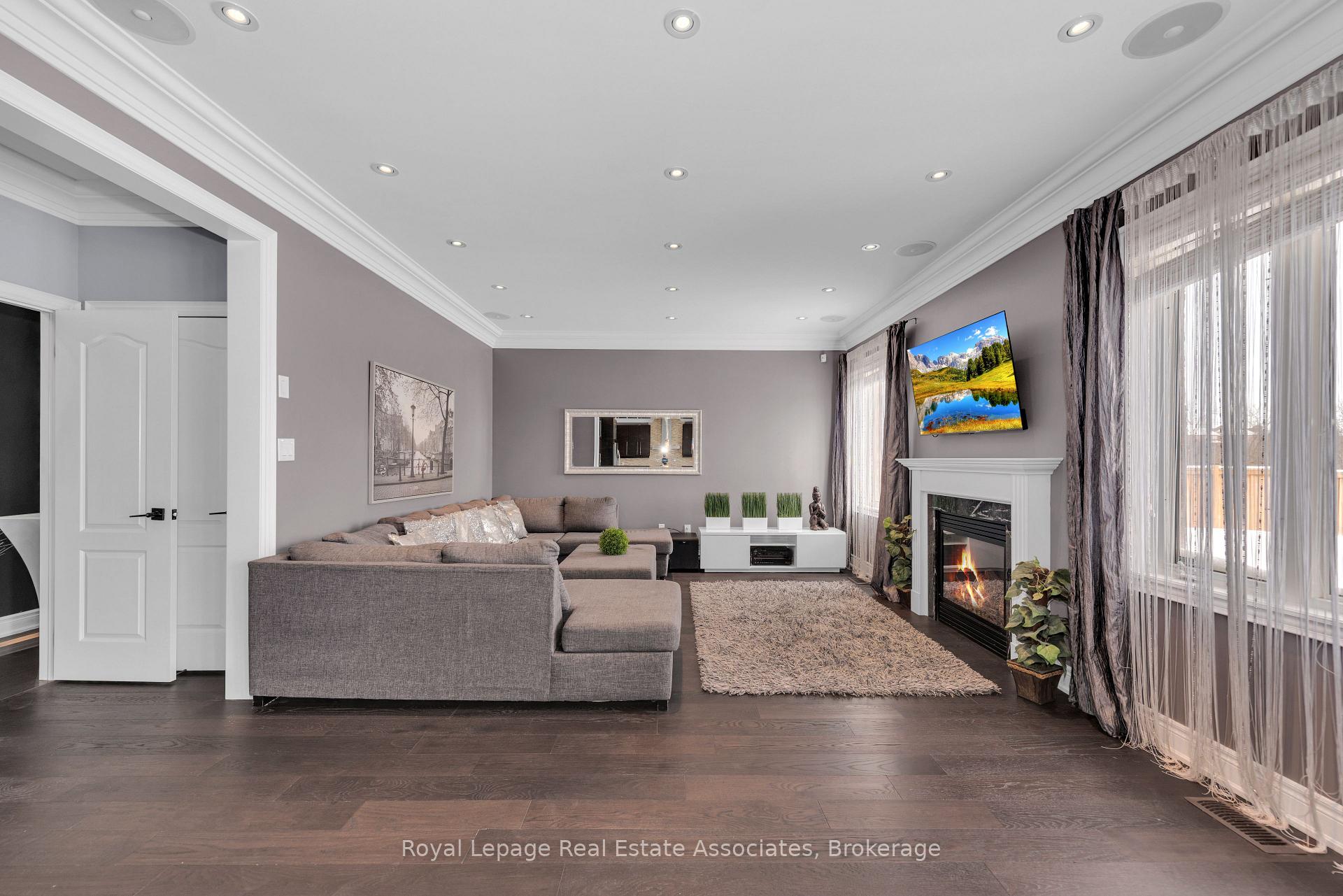 Photo 14 of 12 Seabrook Place, Brampton, Credit Valley — HOMEH