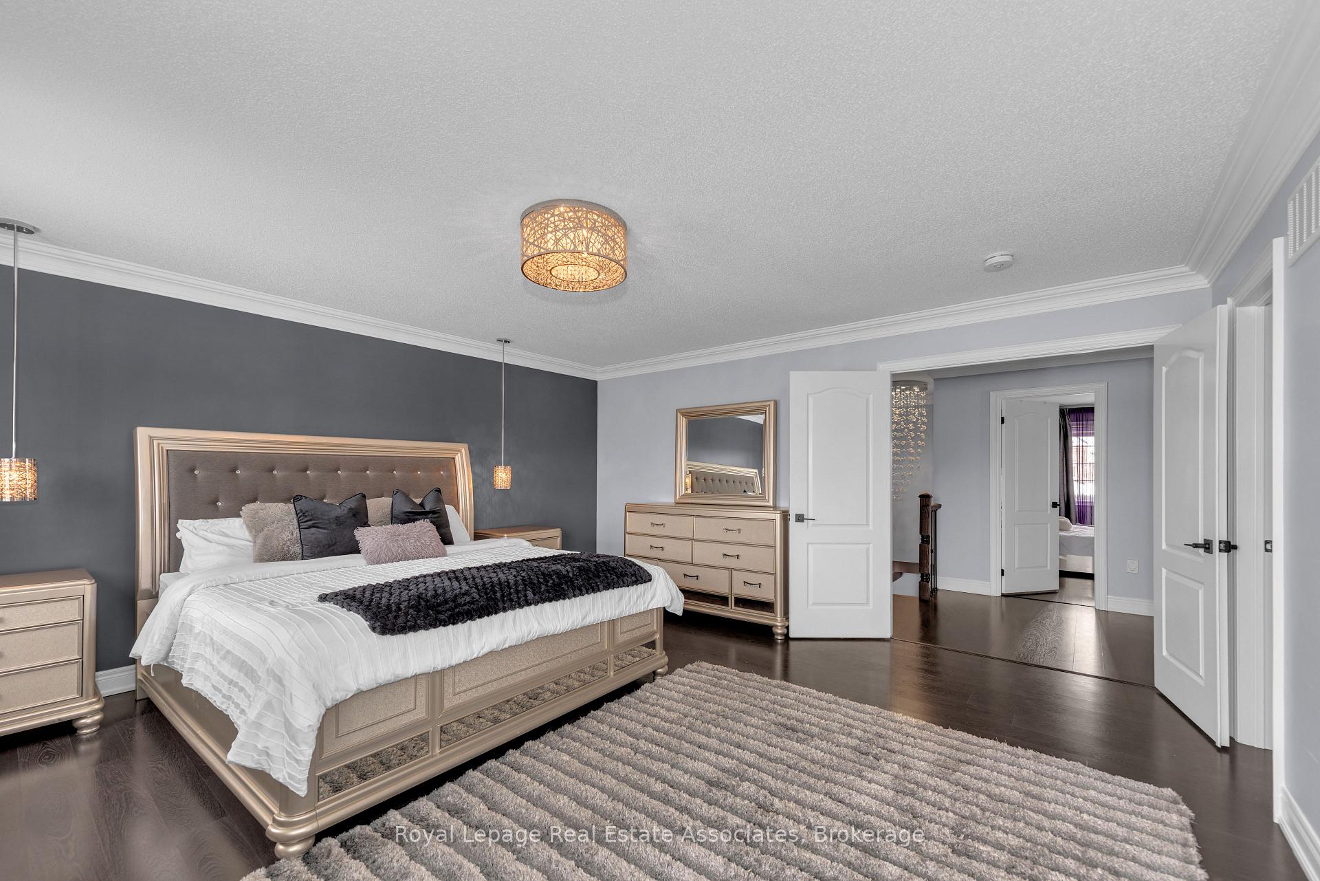 Photo 18 of 12 Seabrook Place, Brampton, Credit Valley — HOMEH