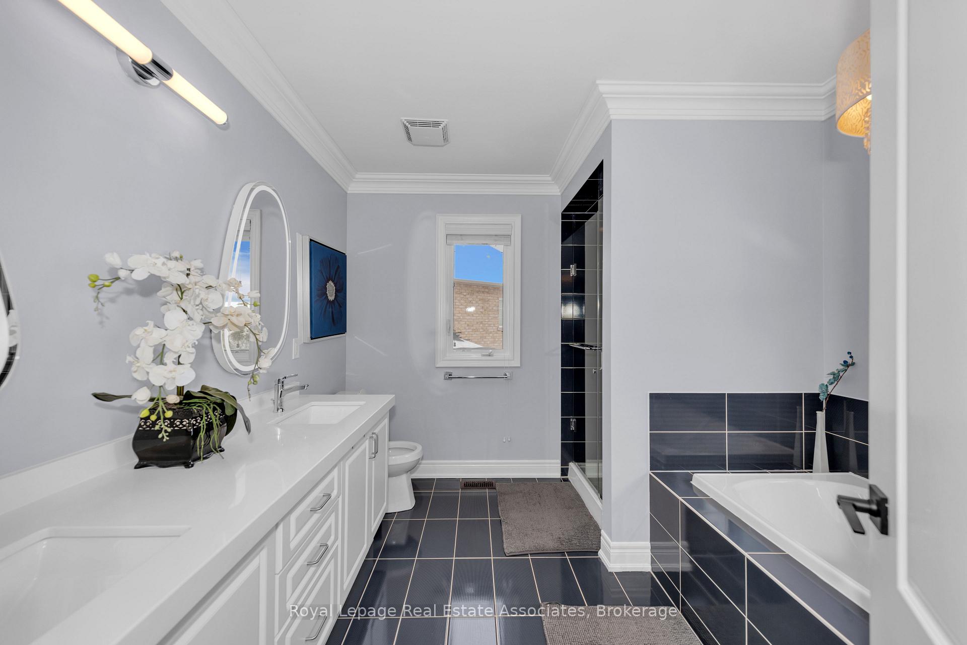 Photo 10 of 12 Seabrook Place, Brampton, Credit Valley — HOMEH