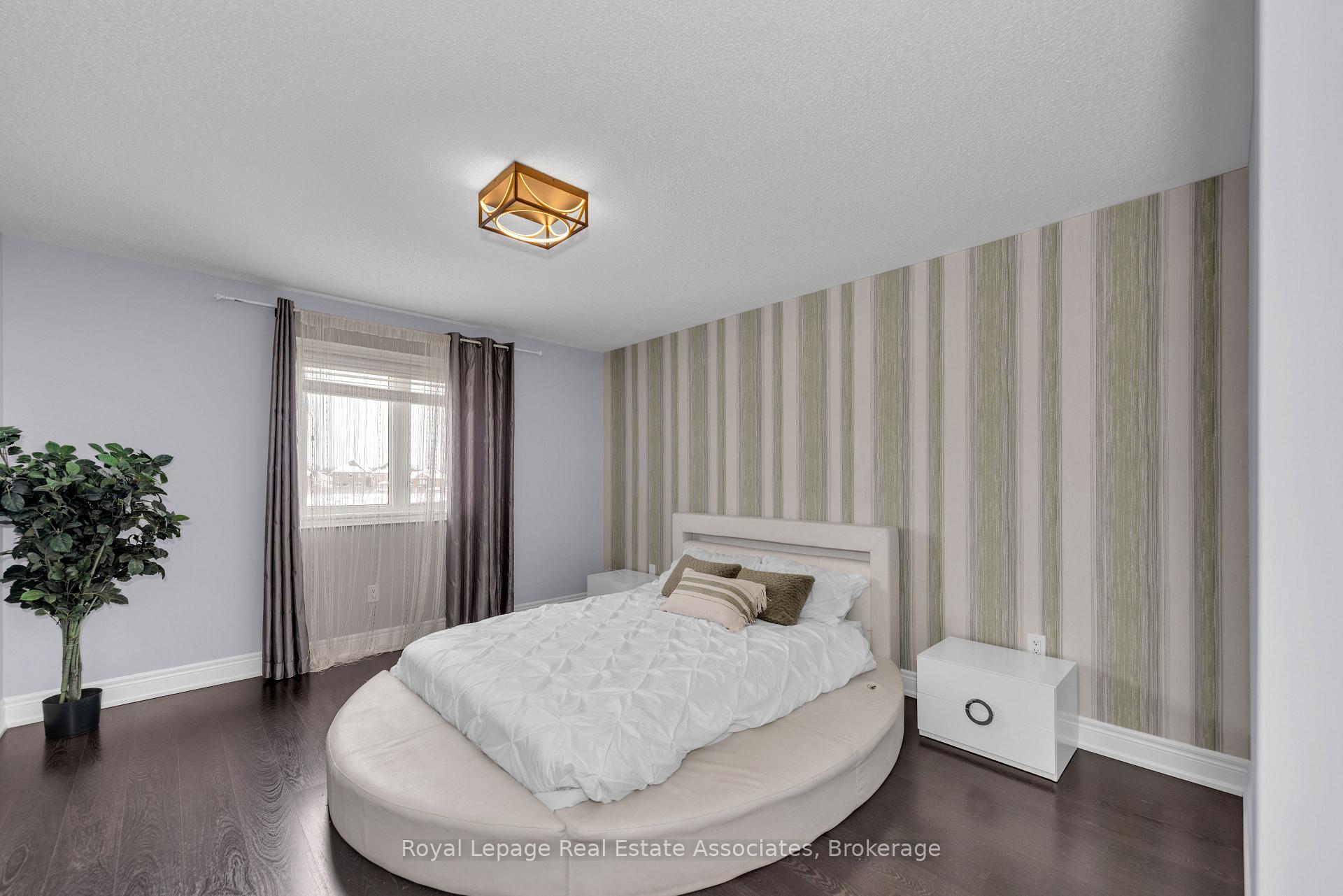 Photo 29 of 12 Seabrook Place, Brampton, Credit Valley — HOMEH