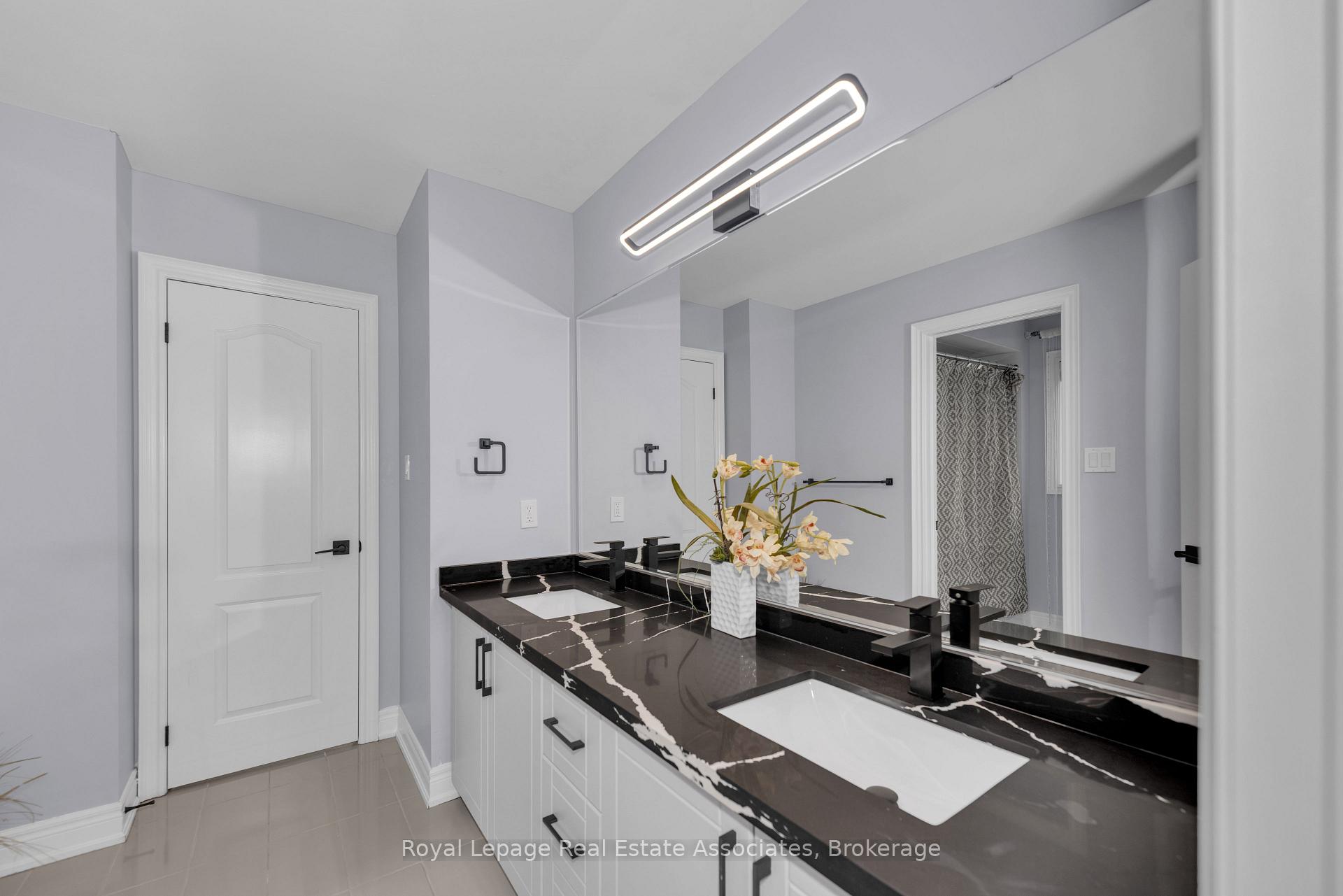 Photo 11 of 12 Seabrook Place, Brampton, Credit Valley — HOMEH