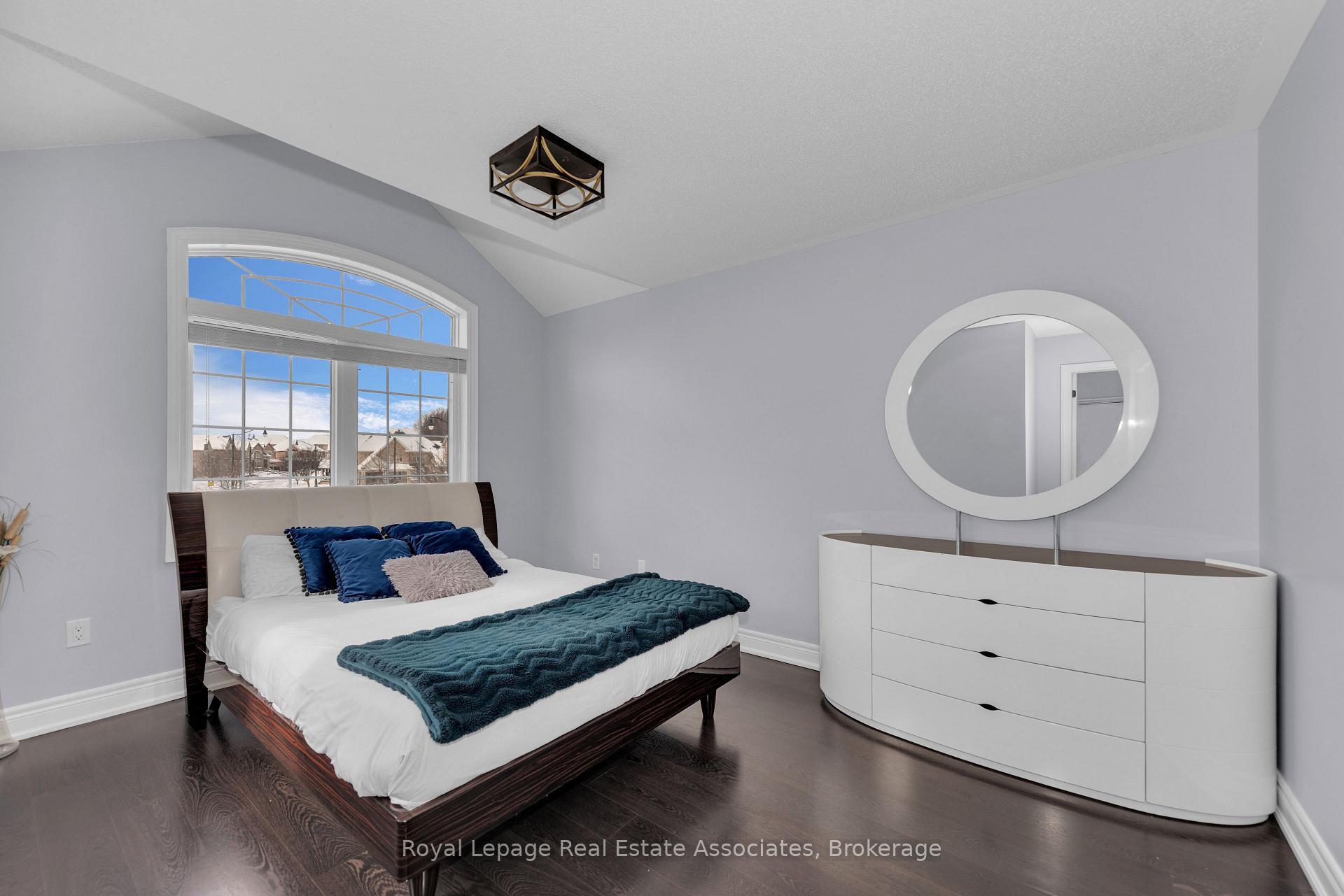 Photo 37 of 12 Seabrook Place, Brampton, Credit Valley — HOMEH