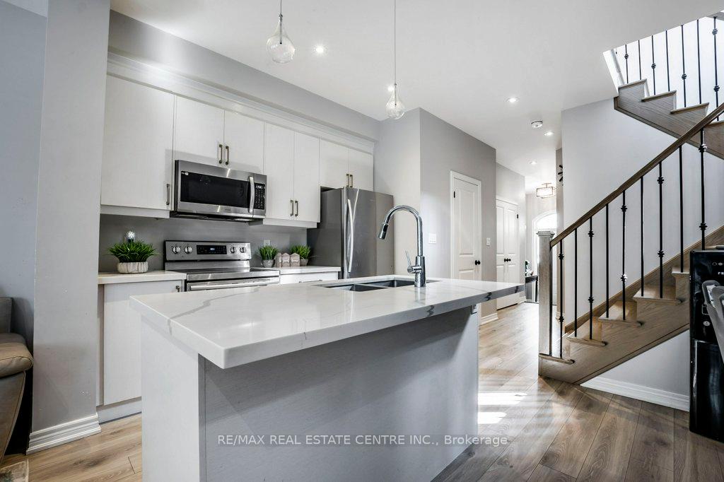 Photo 9 of 607 Knox Avenue W, Hamilton, Parkview — HOMEH