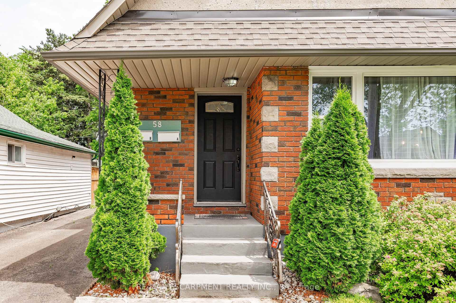 Photo 3 of 58 Mildred Avenue, St. Catharines, Haig — HOMEH
