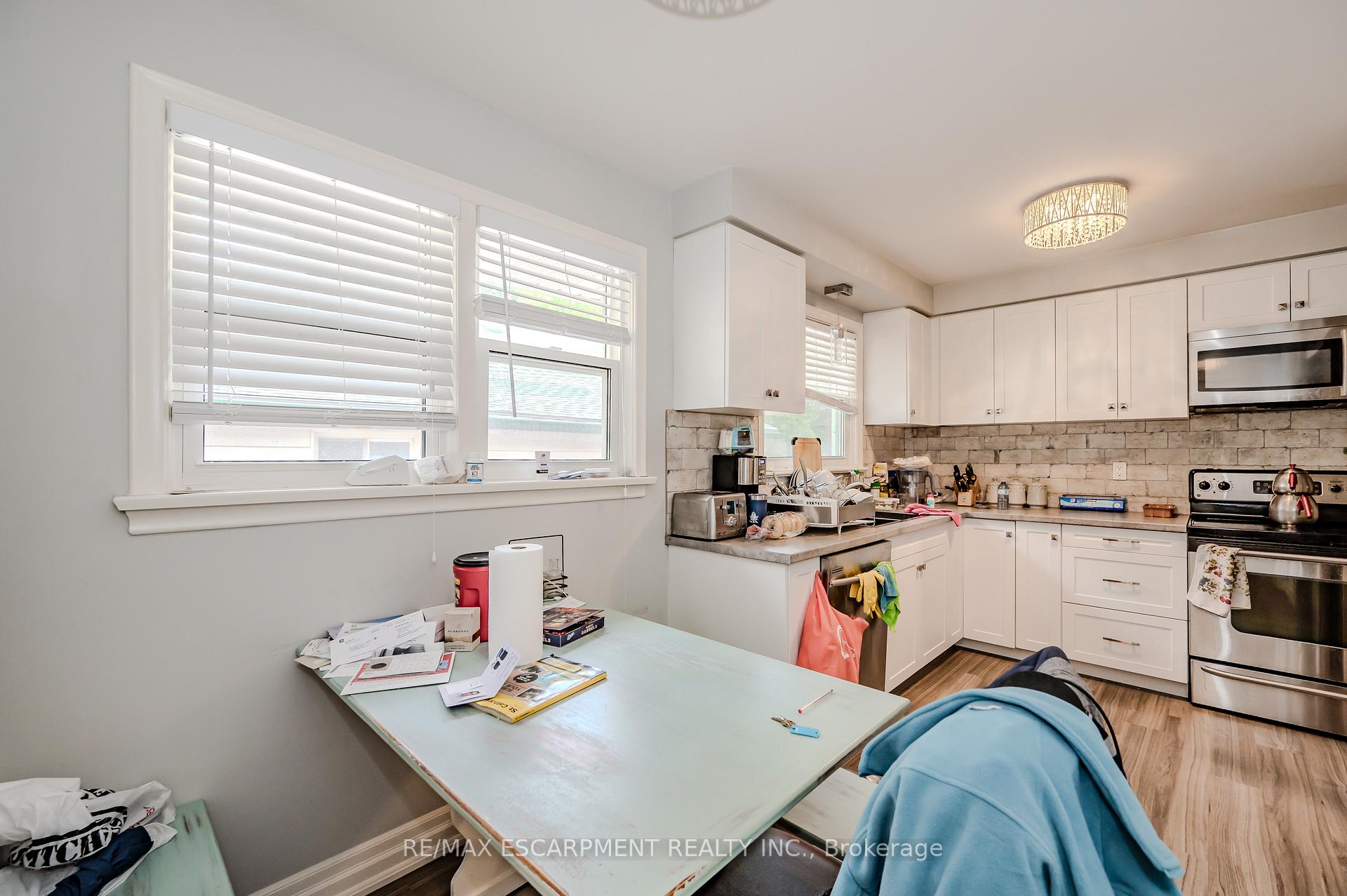 Photo 7 of 58 Mildred Avenue, St. Catharines, Haig — HOMEH
