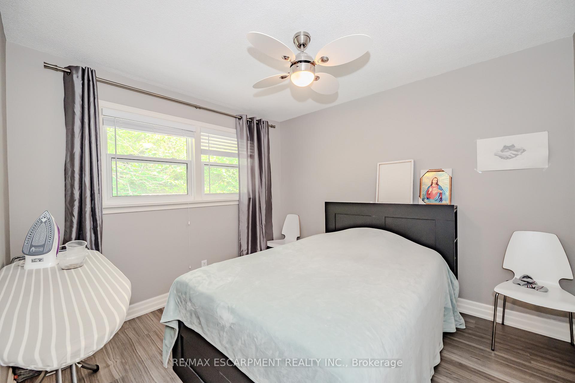 Photo 10 of 58 Mildred Avenue, St. Catharines, Haig — HOMEH