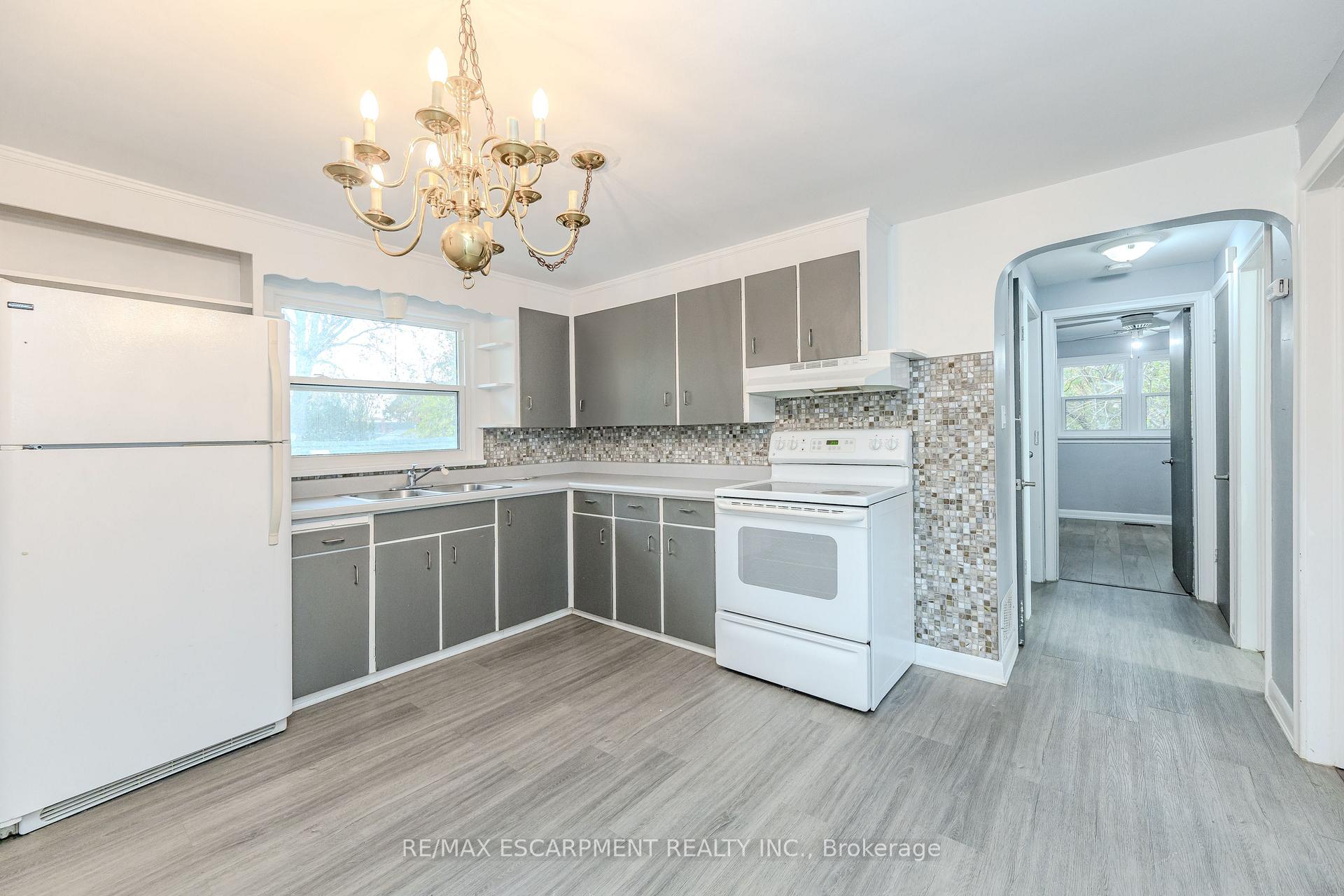 Photo 18 of 58 Mildred Avenue, St. Catharines, Haig — HOMEH