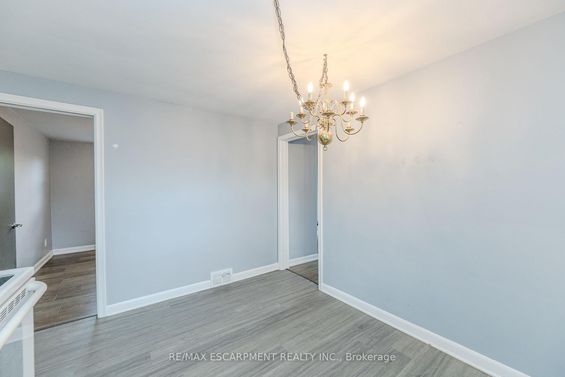 Photo 21 of 58 Mildred Avenue, St. Catharines, Haig — HOMEH