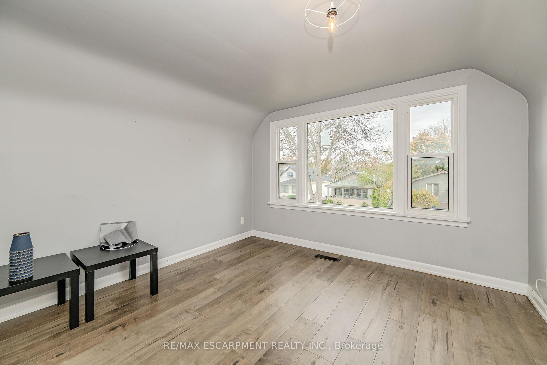 Photo 22 of 58 Mildred Avenue, St. Catharines, Haig — HOMEH