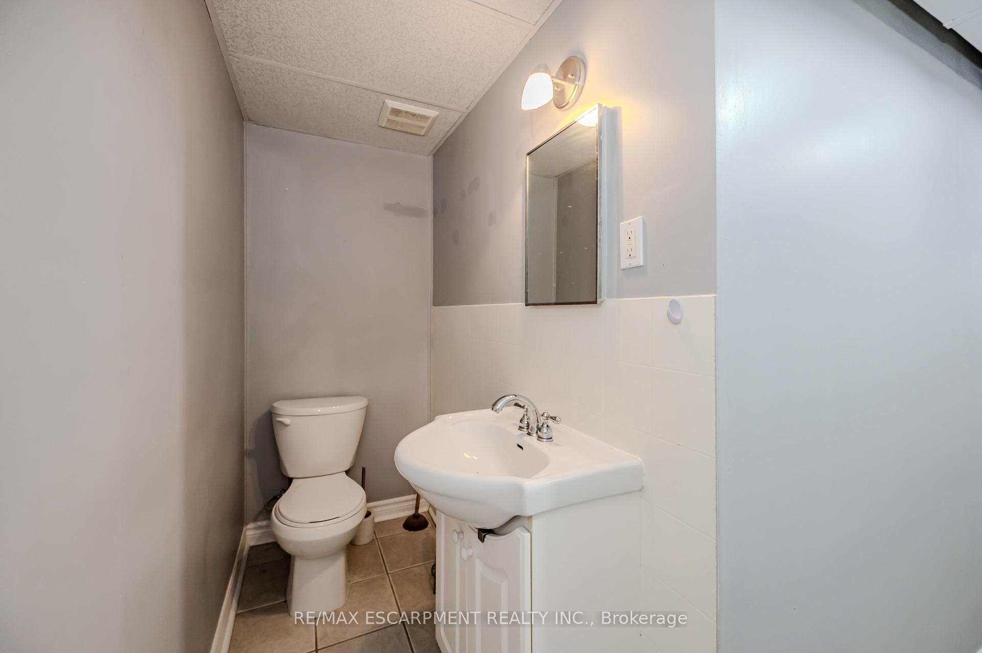 Photo 32 of 58 Mildred Avenue, St. Catharines, Haig — HOMEH